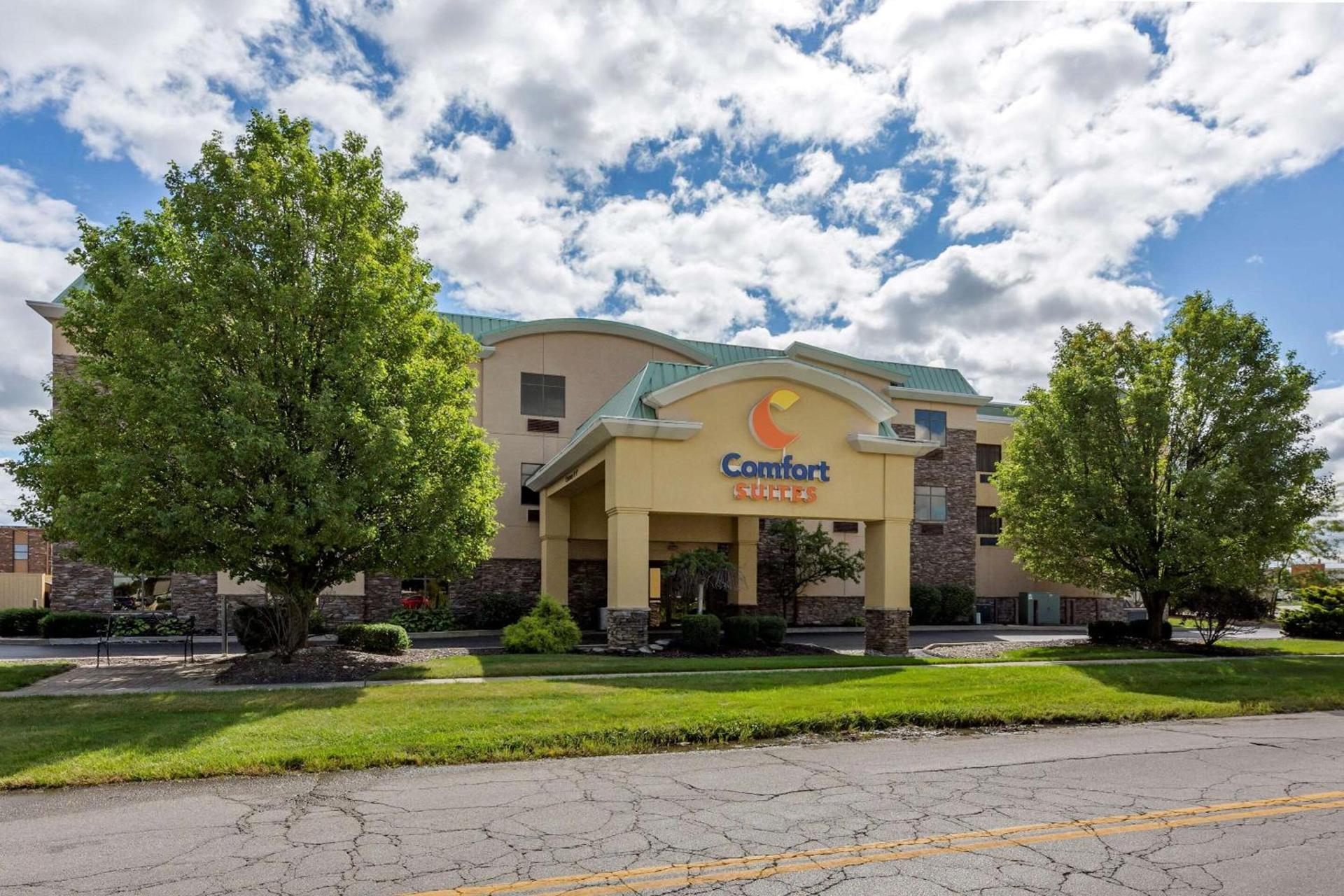 Comfort Suites Perrysburg - Toledo South photo 2