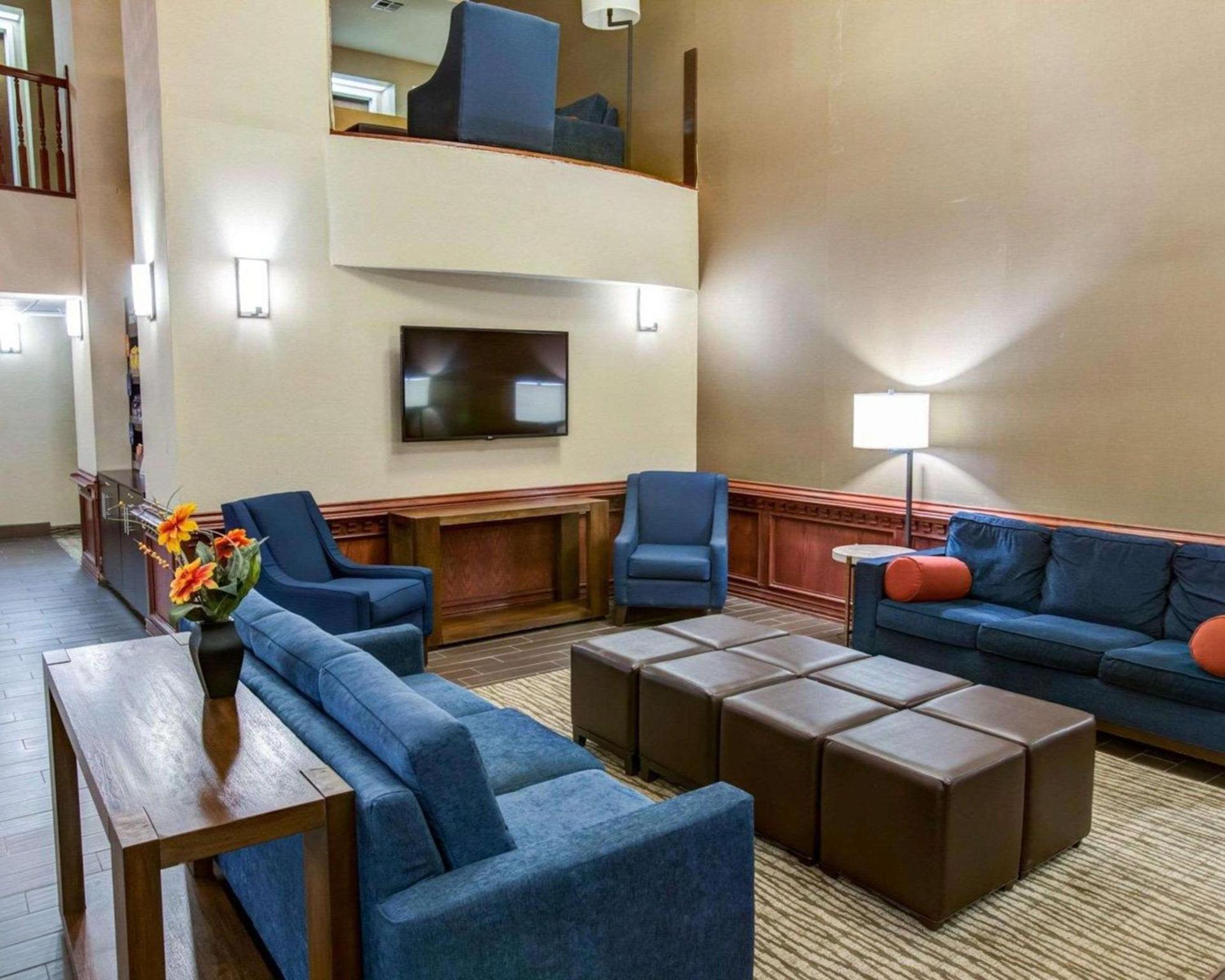 Comfort Suites Idabel photo 6