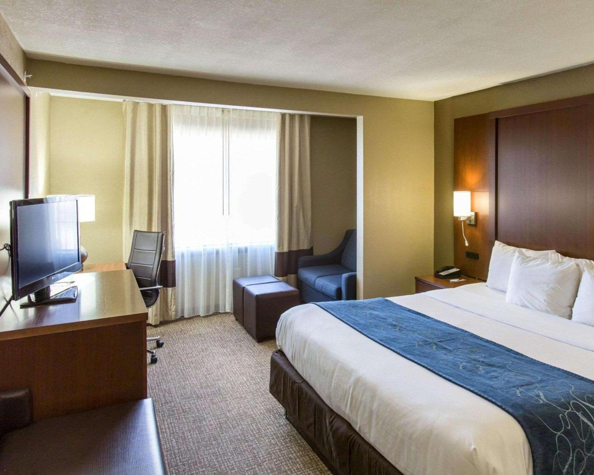 Comfort Suites Idabel photo 11