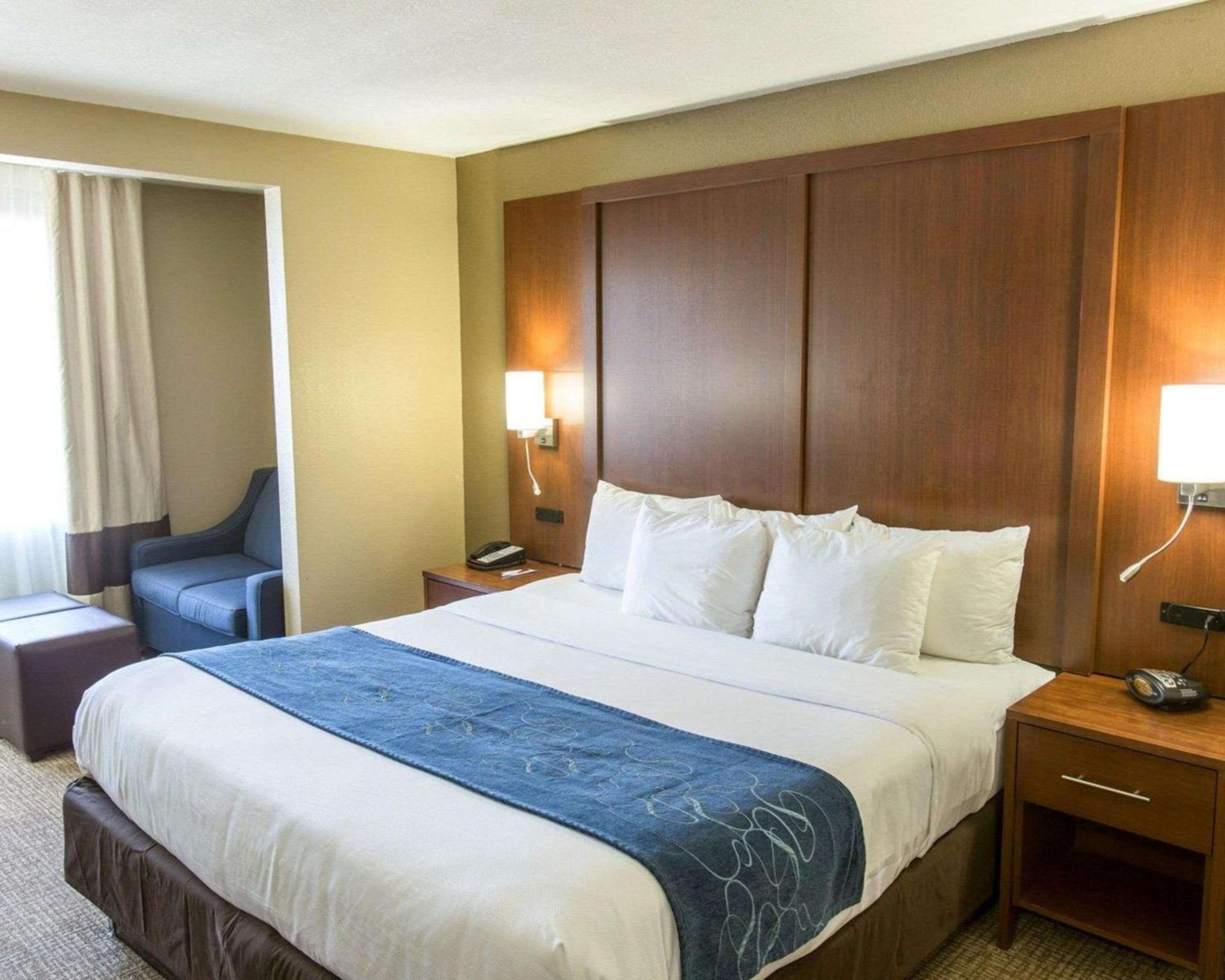 Comfort Suites Idabel photo 12