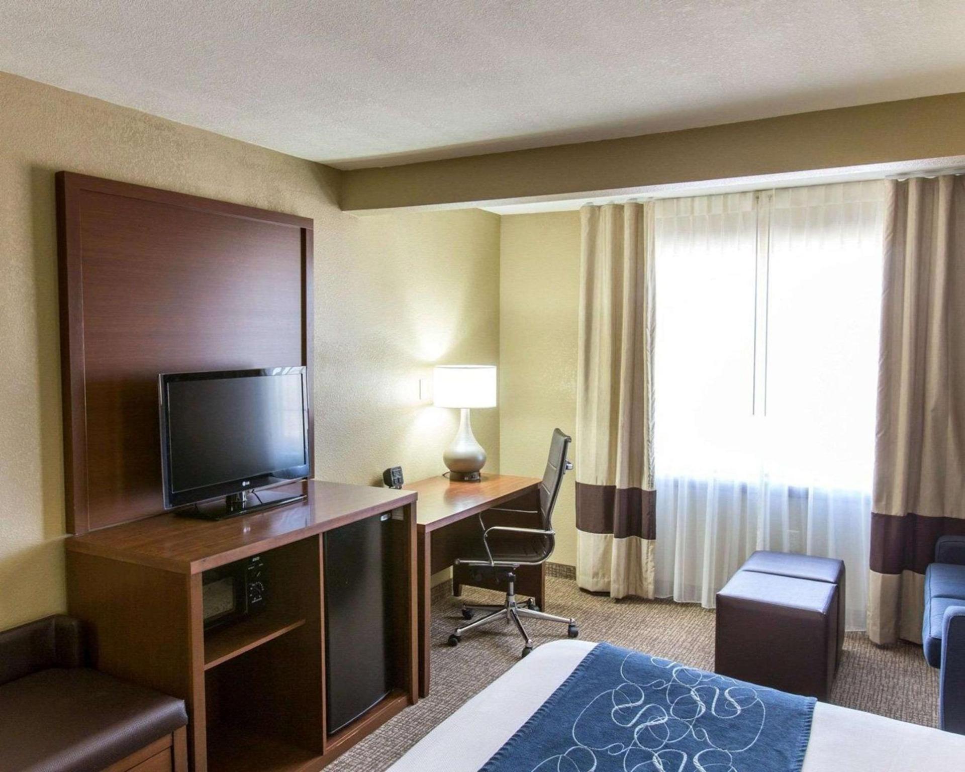 Comfort Suites Idabel photo 13