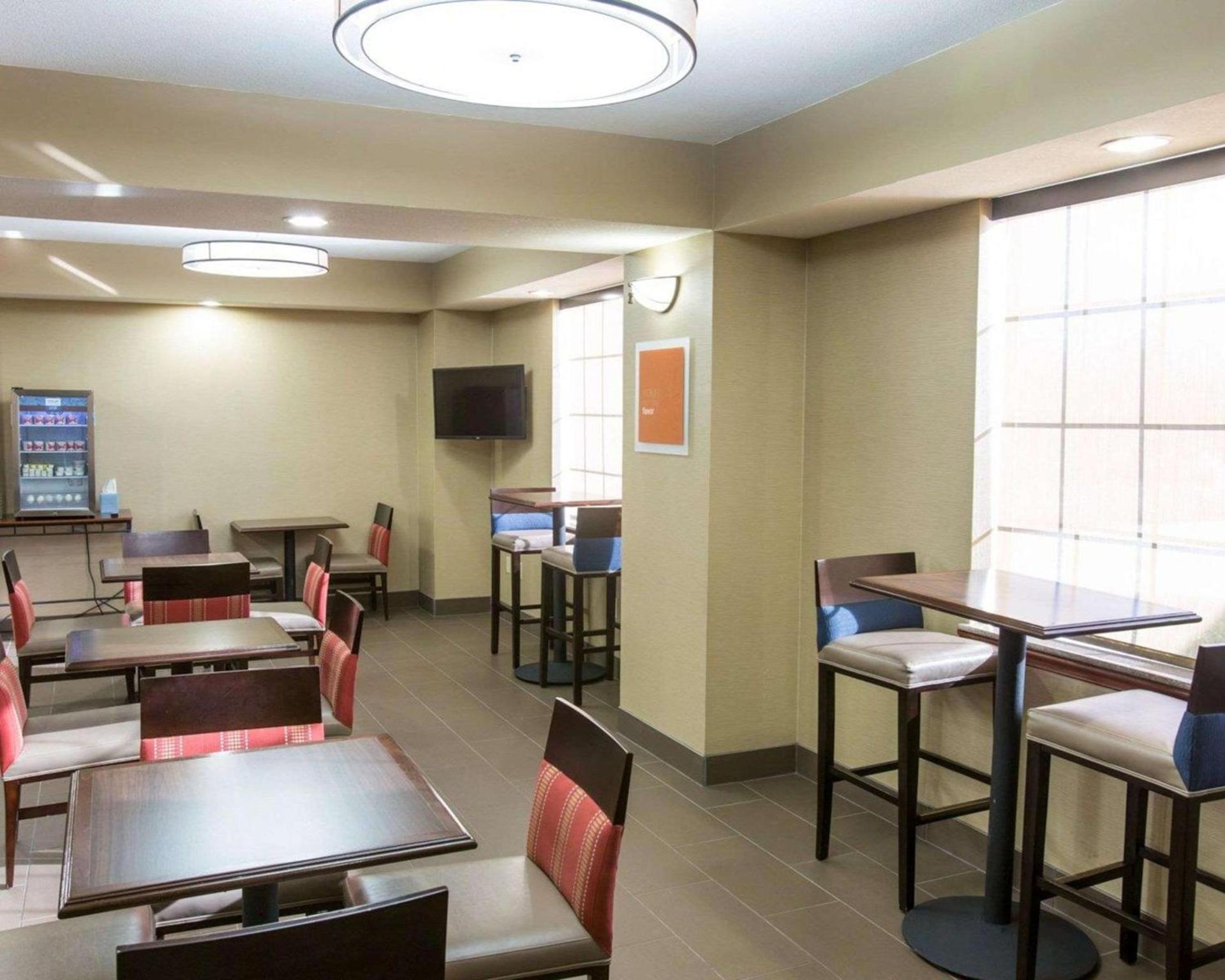 Comfort Suites Idabel photo 34