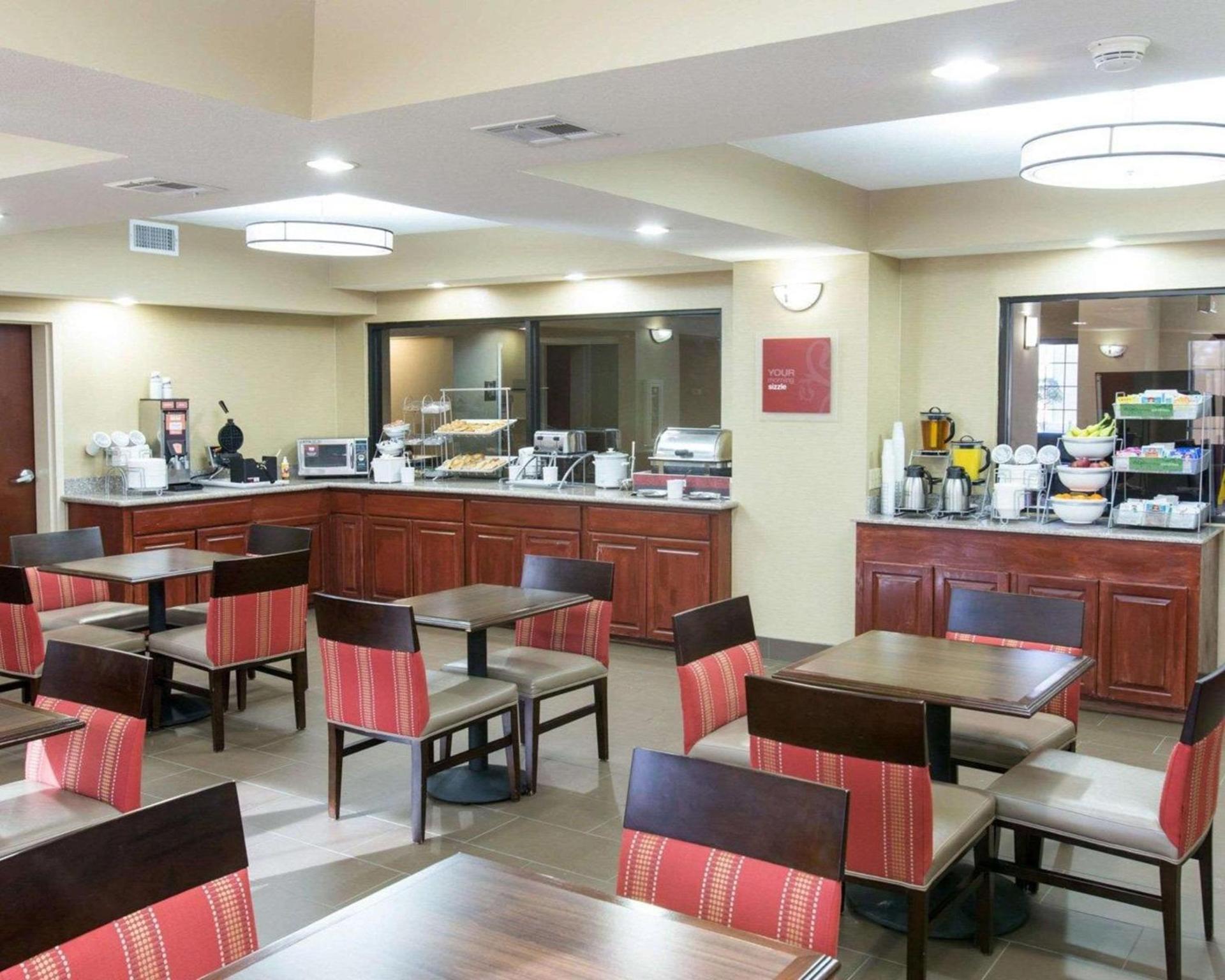 Comfort Suites Idabel photo 36