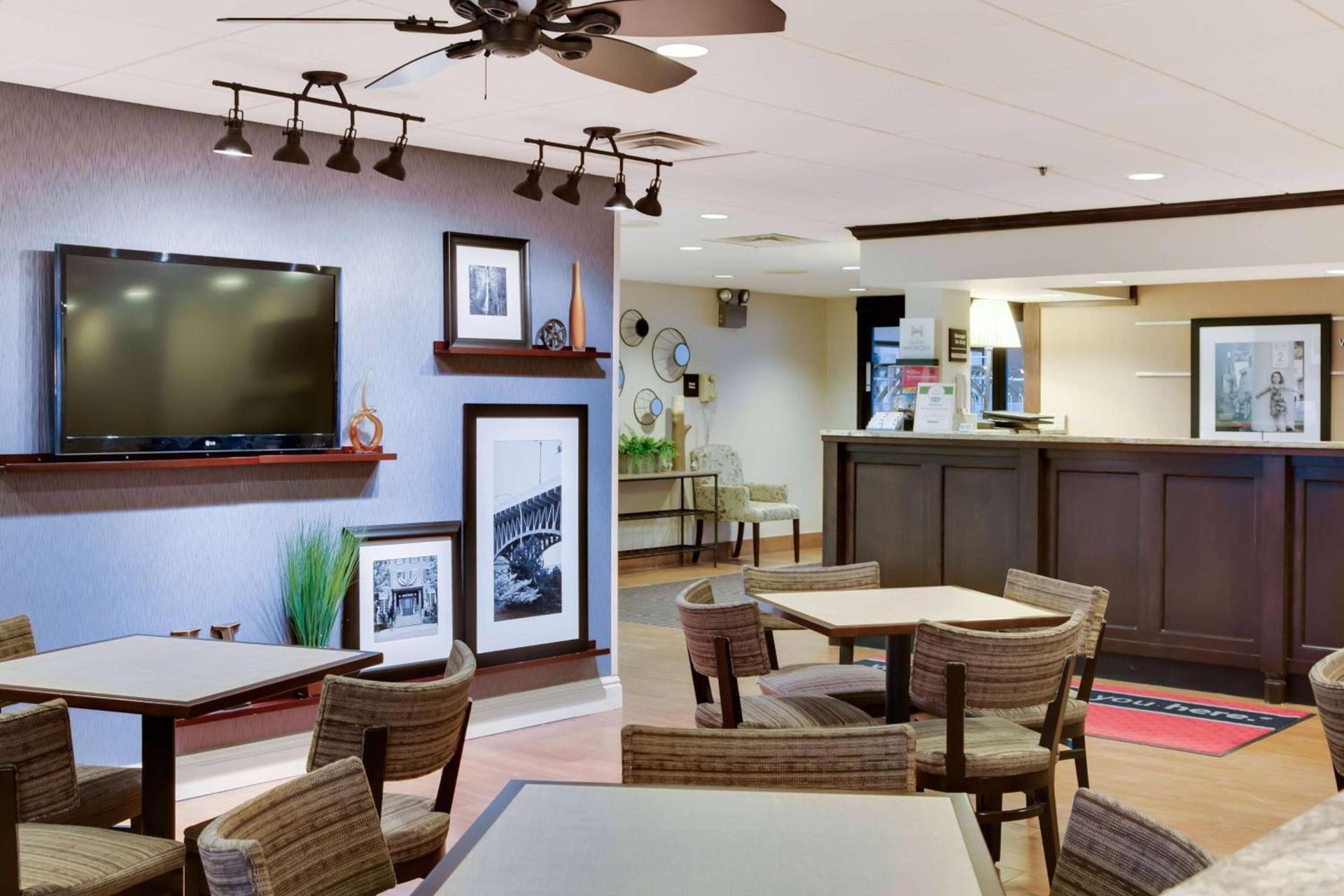 Wingate by Wyndham Cranberry photo 8