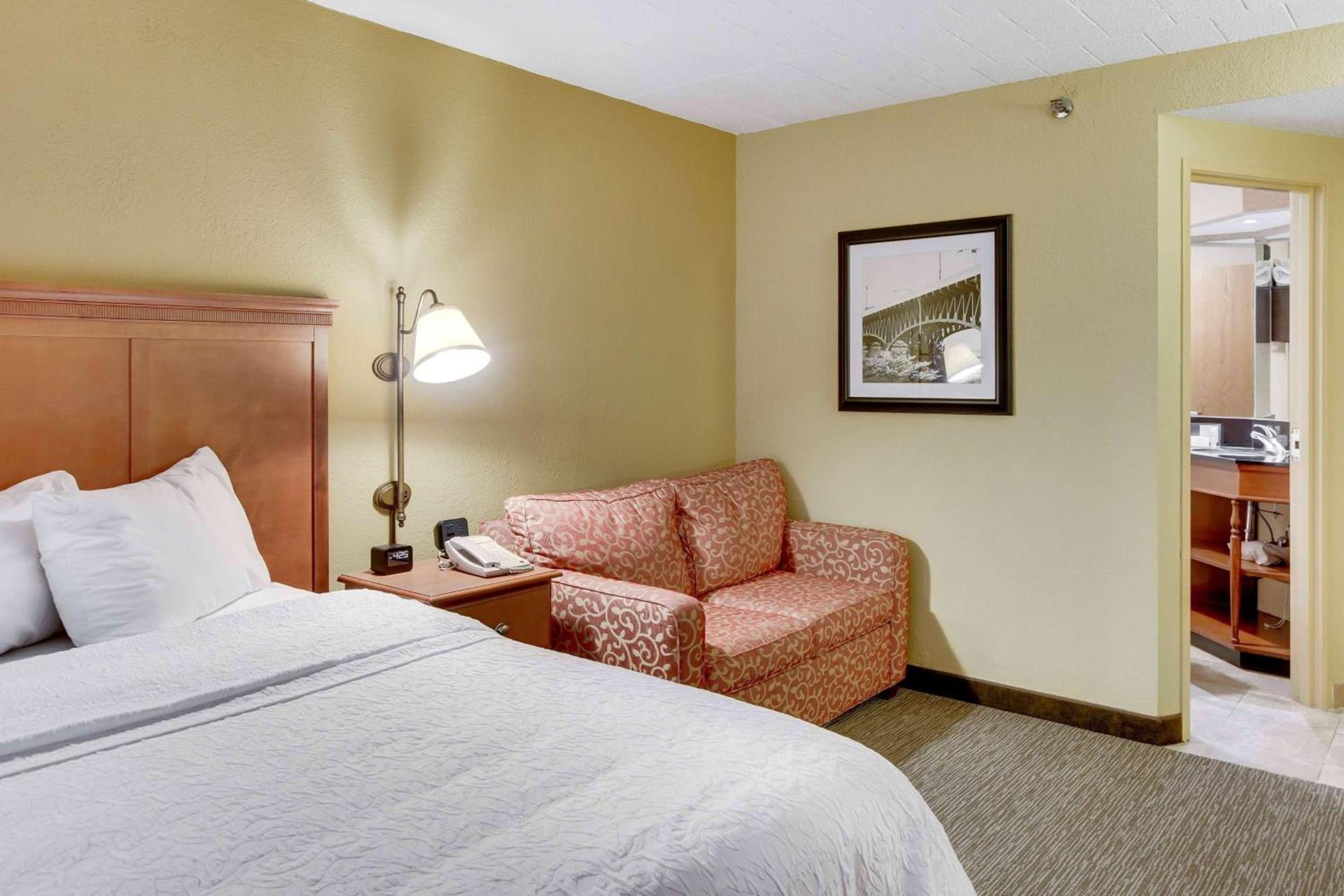 Wingate by Wyndham Cranberry photo 11