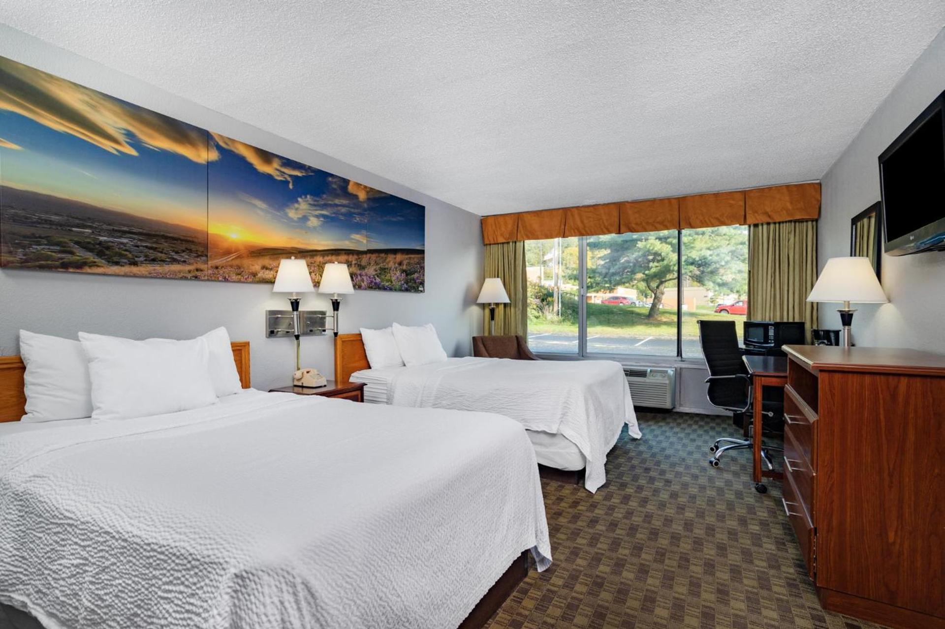 Days Inn by Wyndham Cambridge photo 32