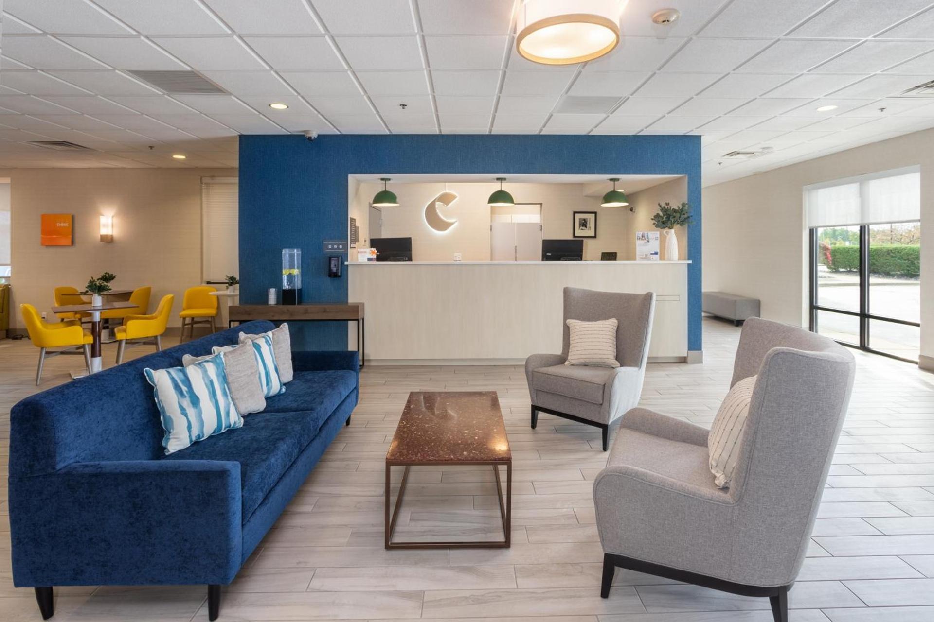 Comfort Inn & Suites Buffalo Airport photo 23