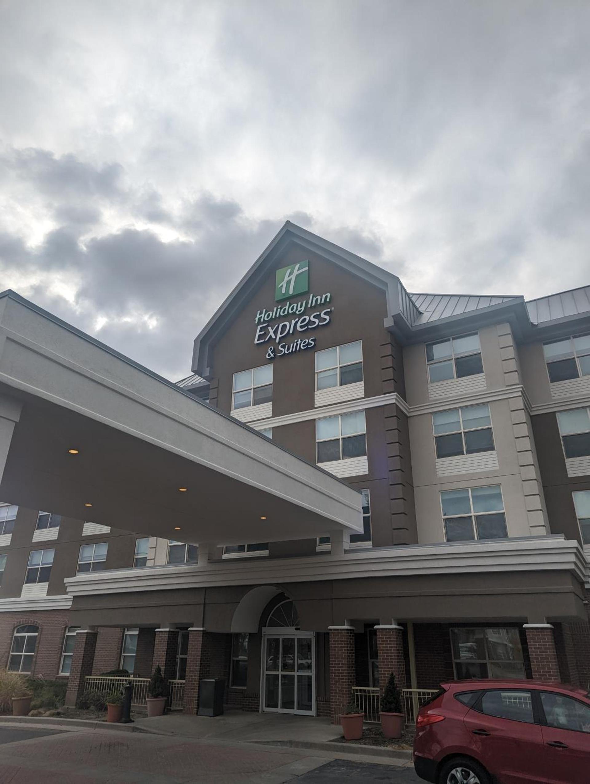 Holiday Inn Express & Suites Salt Lake City N - Bountiful photo 11