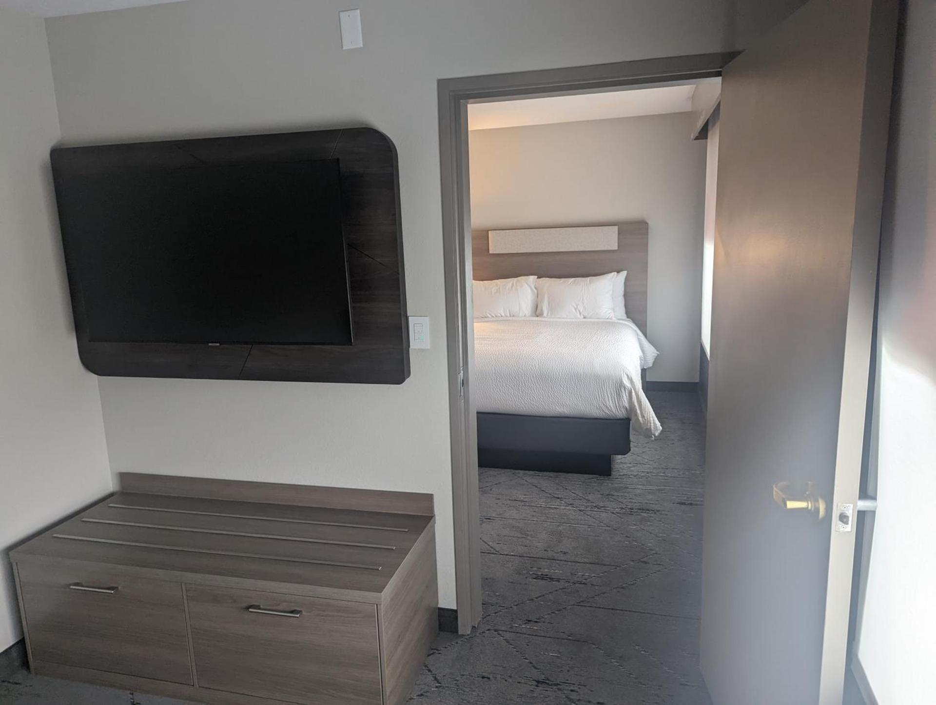 Holiday Inn Express & Suites Salt Lake City N - Bountiful photo 8