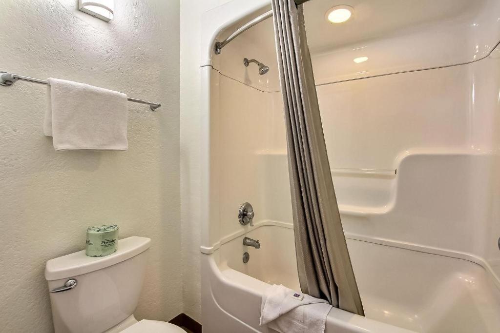 Motel 6-San Jose, CA - Airport photo 64