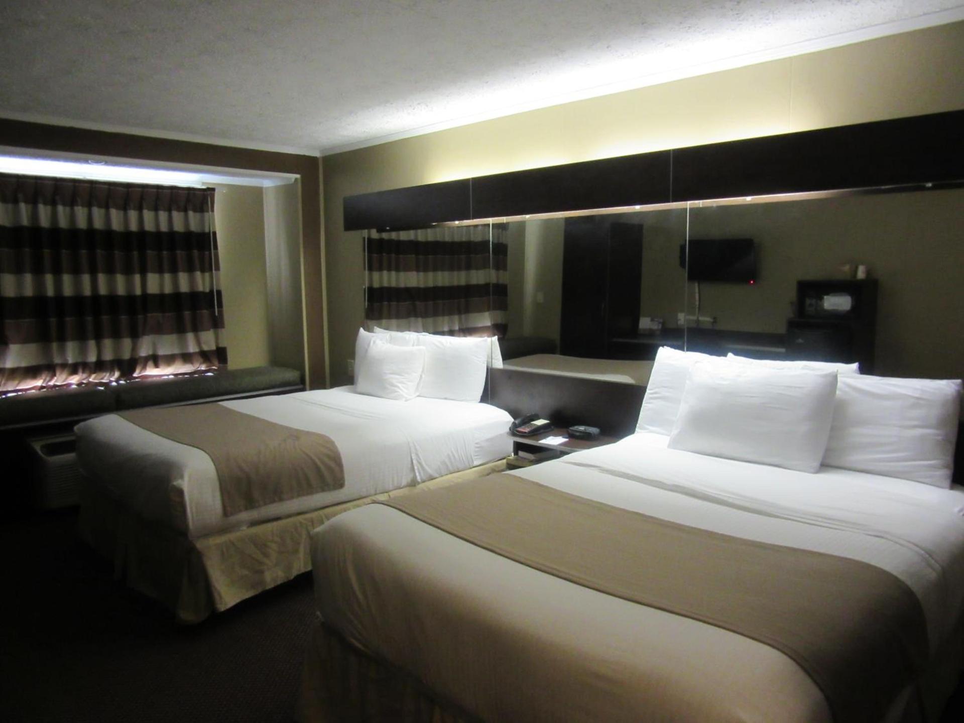 Microtel Inn & Suites by Wyndham Columbia Fort Jackson N photo 23