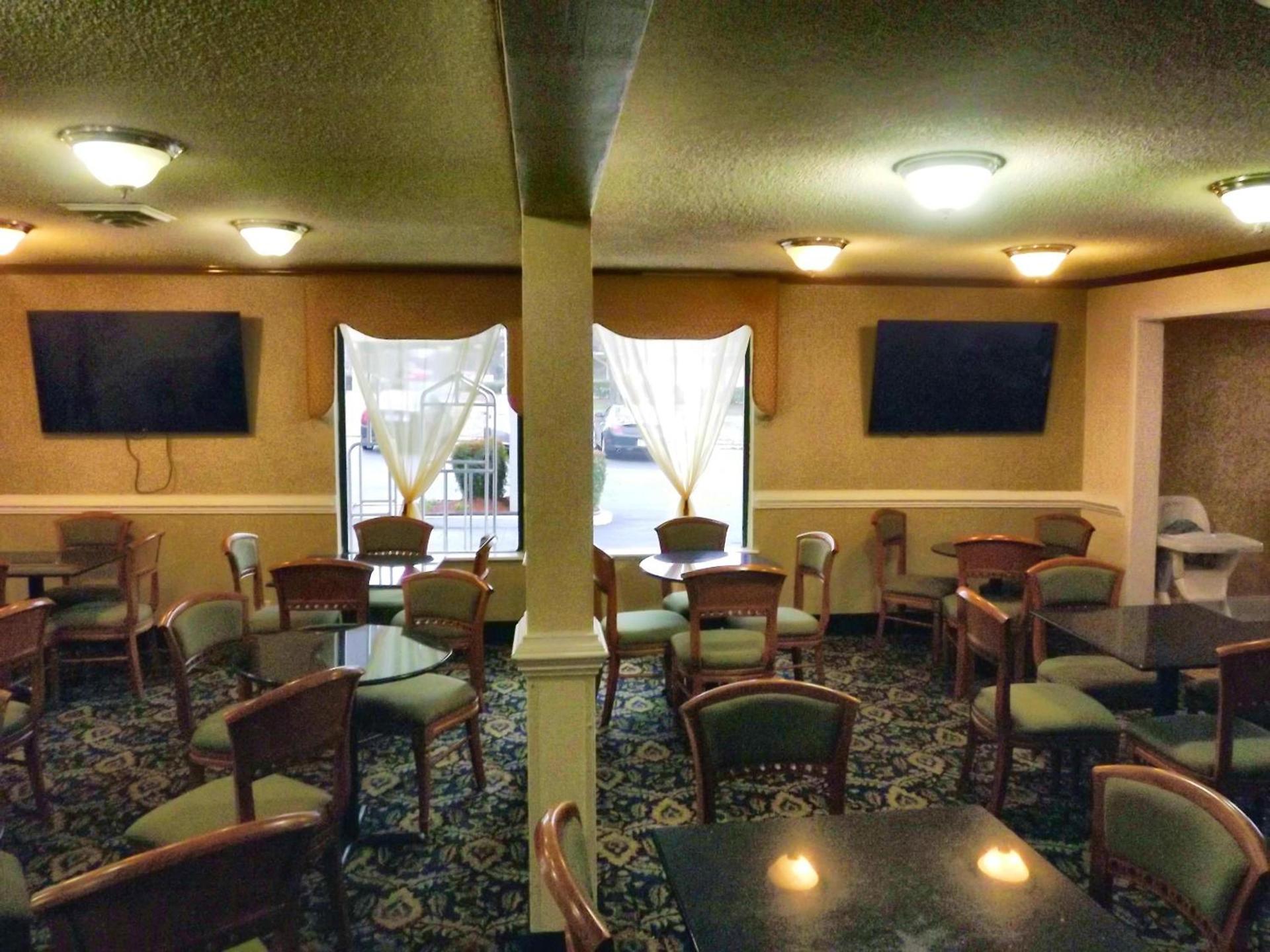 Best Western Greensboro Coliseum Inn photo 28