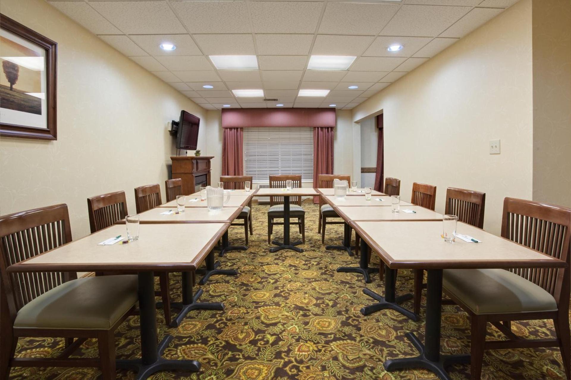 Country Inn & Suites by Radisson, Greeley, CO photo 42