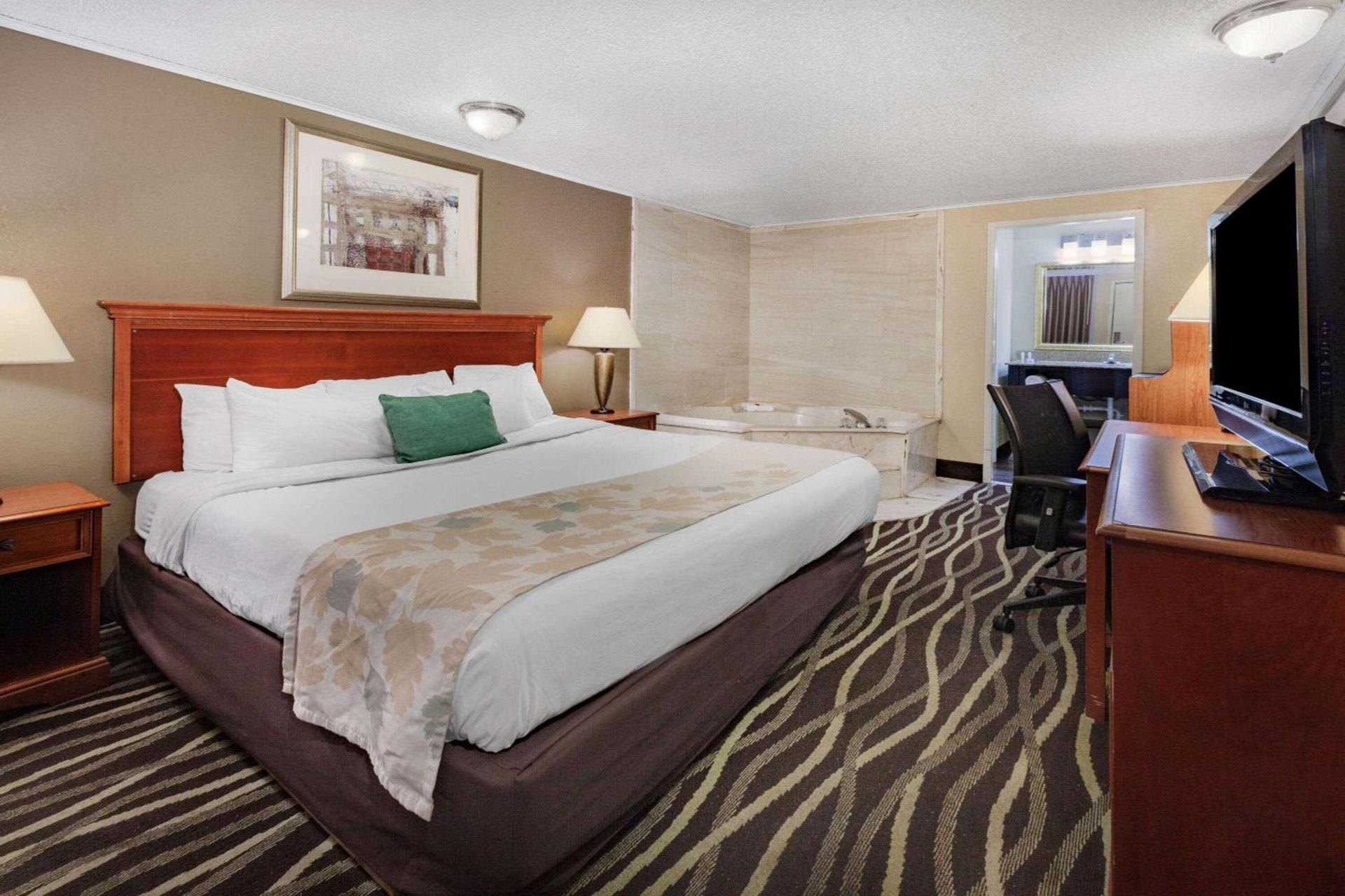 Travelodge by Wyndham Monroe photo 19