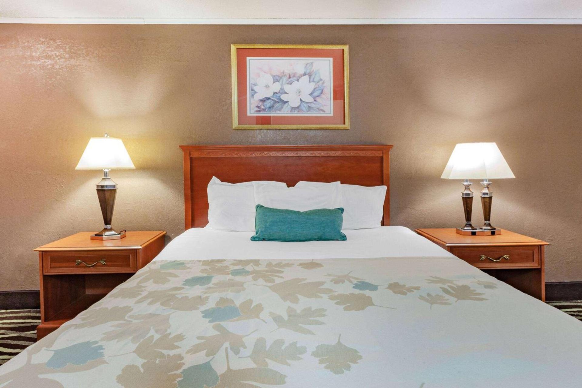 Travelodge by Wyndham Monroe photo 15