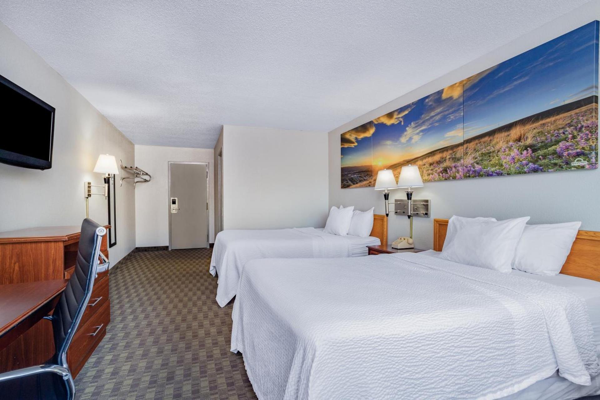 Days Inn by Wyndham Cambridge photo 35