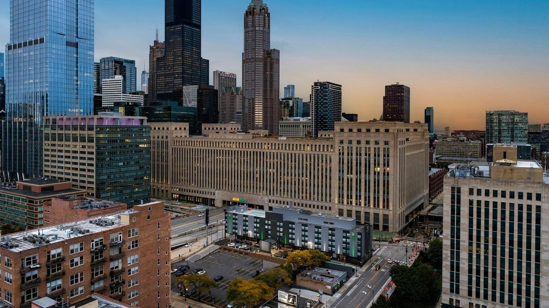 Holiday Inn & Suites Chicago-Downtown by IHG photo 40