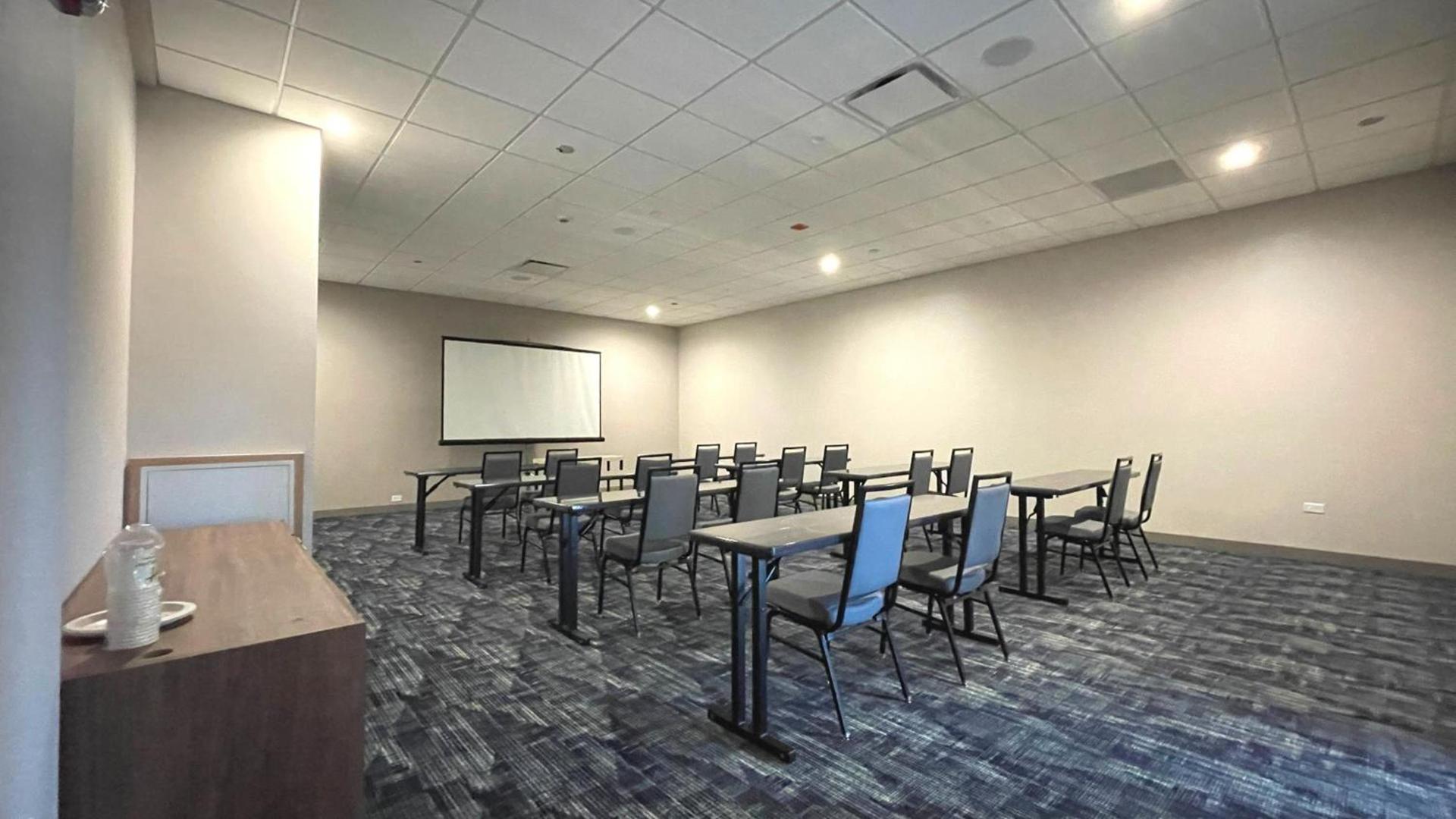 Holiday Inn & Suites Chicago-Downtown by IHG photo 42