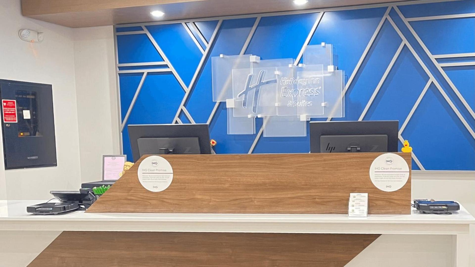 Holiday Inn Express Big Rapids by IHG photo 21