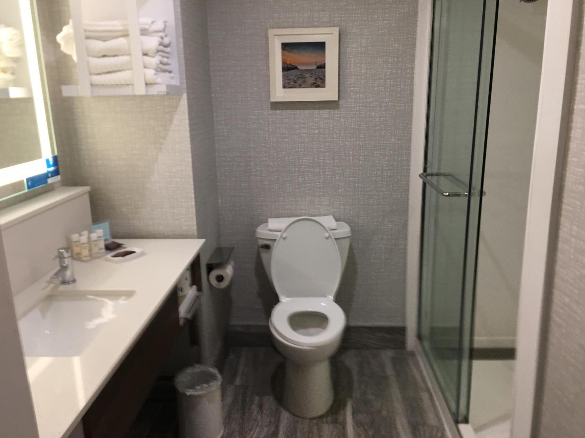Hampton Inn Old Bridge NJ photo 20