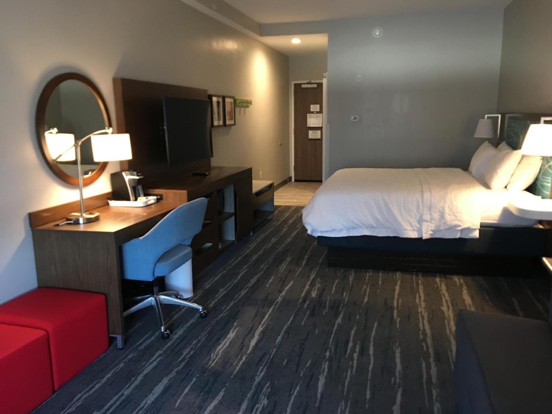 Hampton Inn Old Bridge NJ photo 7