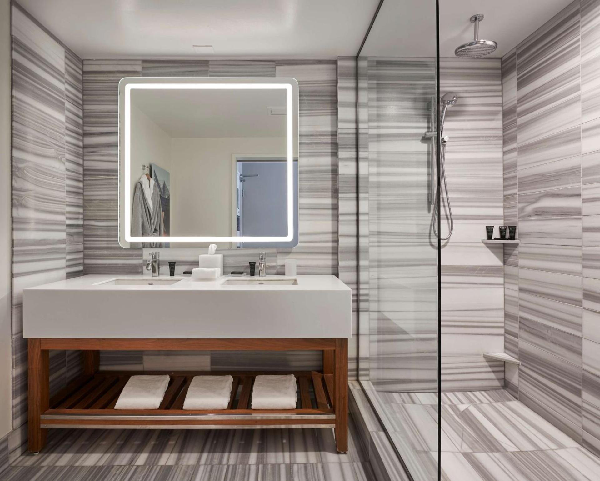 Hyatt Centric the Pike Long Beach photo 47