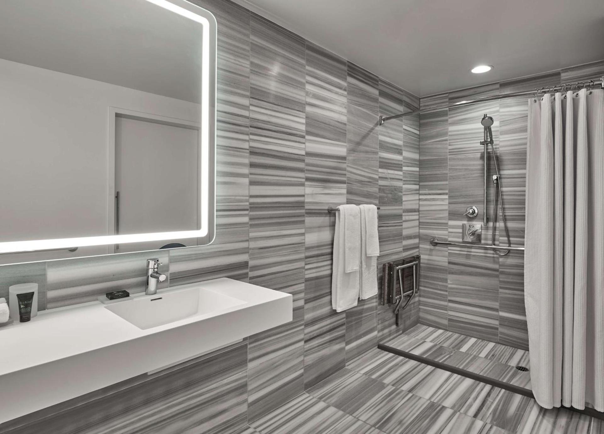 Hyatt Centric the Pike Long Beach photo 42
