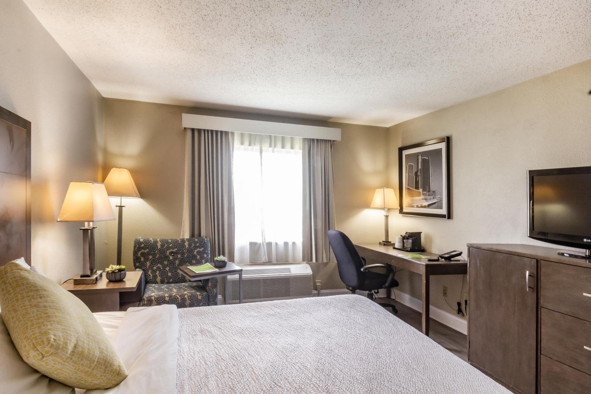 La Quinta Inn by Wyndham Richmond South photo 16