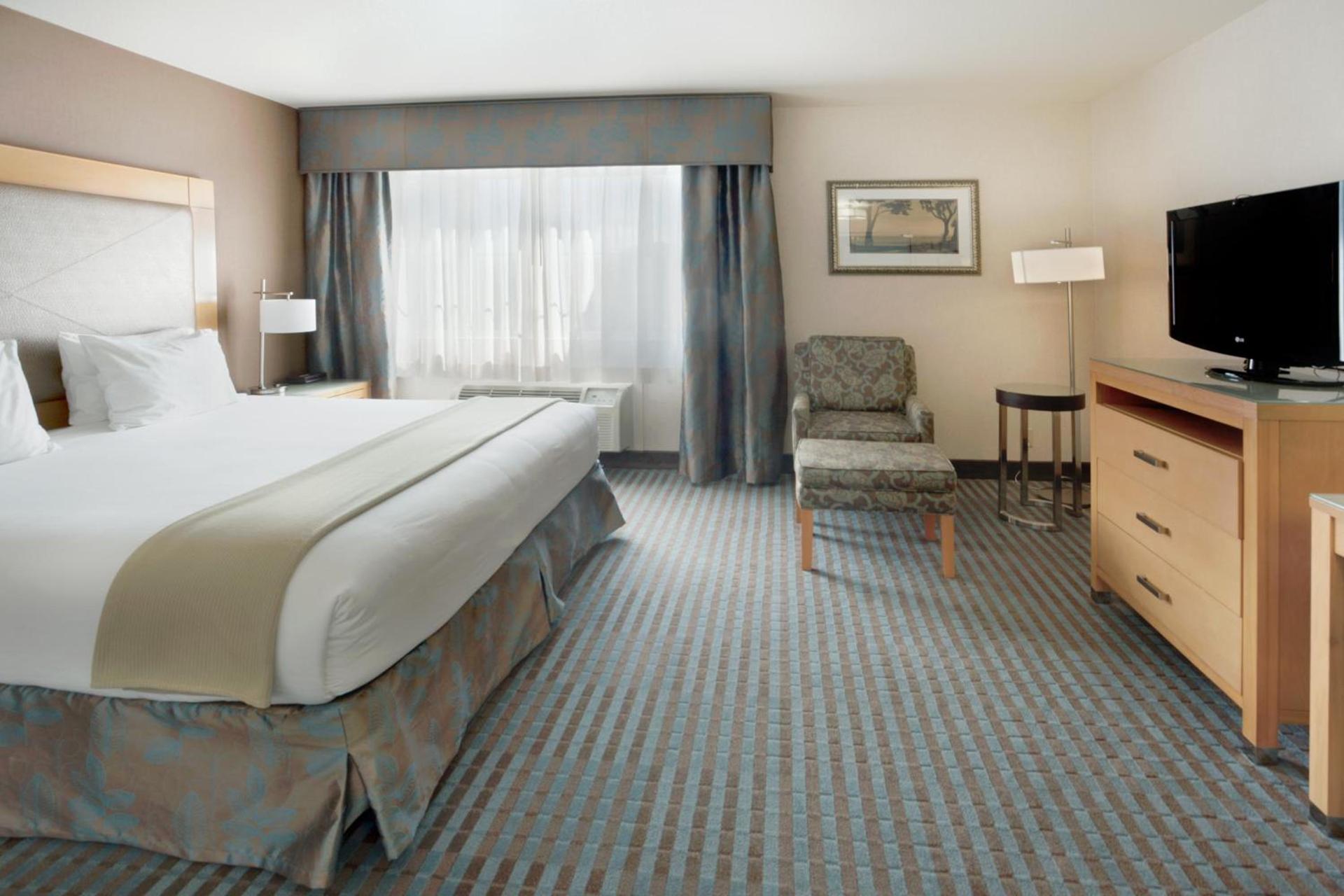 Holiday Inn Express Monterey - Cannery Row by IHG photo 3