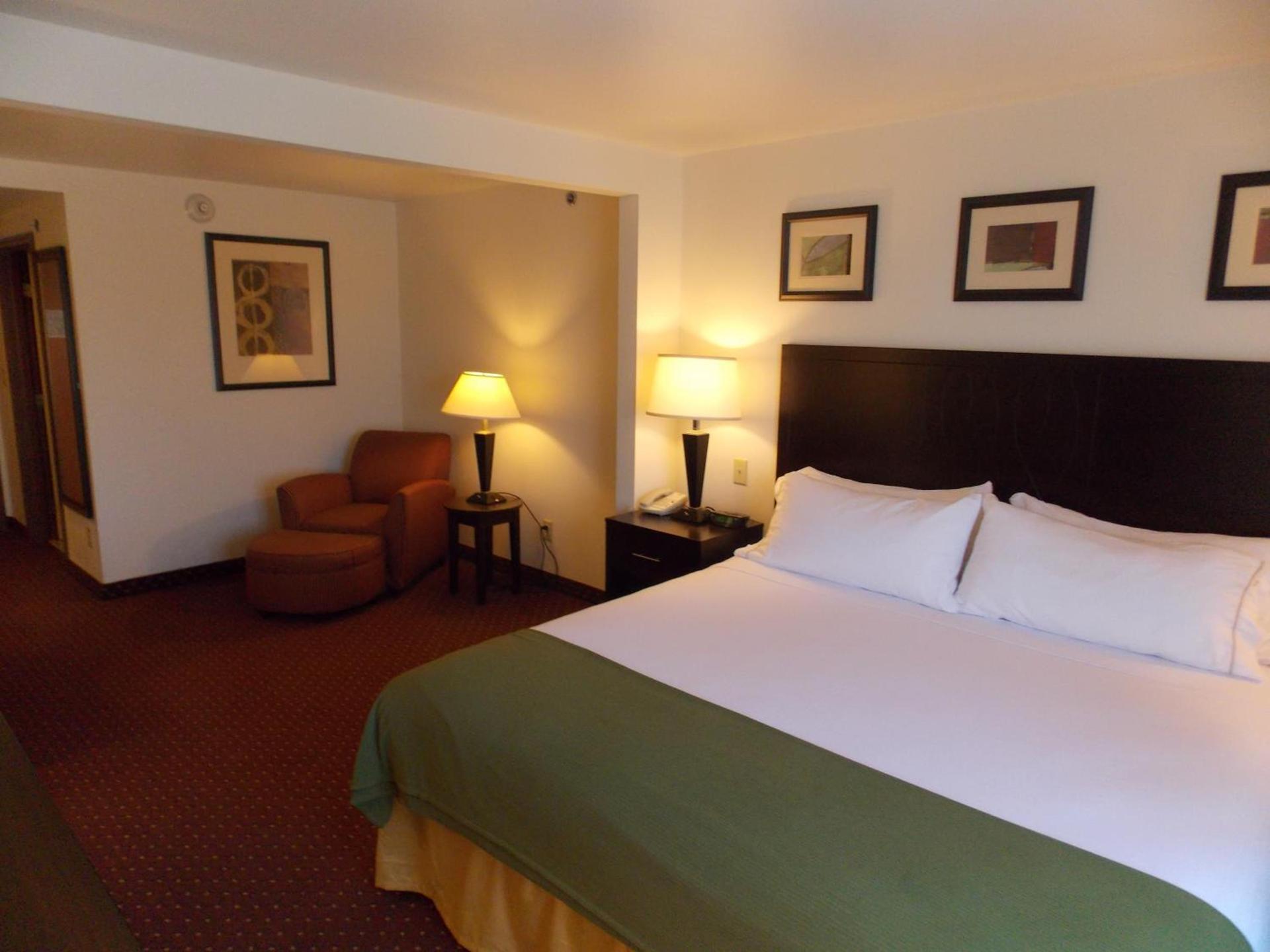 Holiday Inn Express Syracuse-Fairgrounds by IHG photo 5