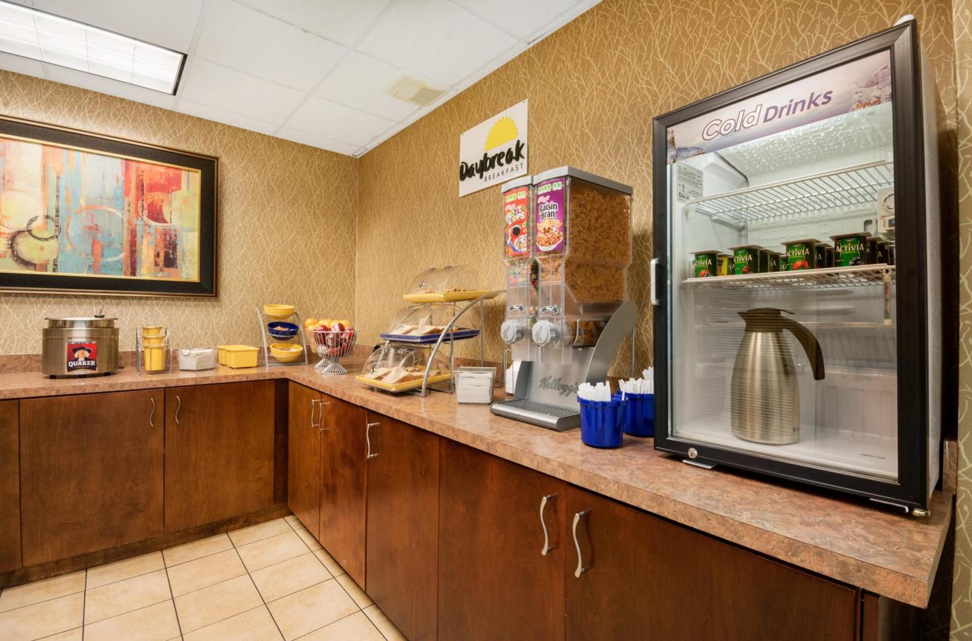 Days Inn by Wyndham Atlanta Stone Mountain photo 39