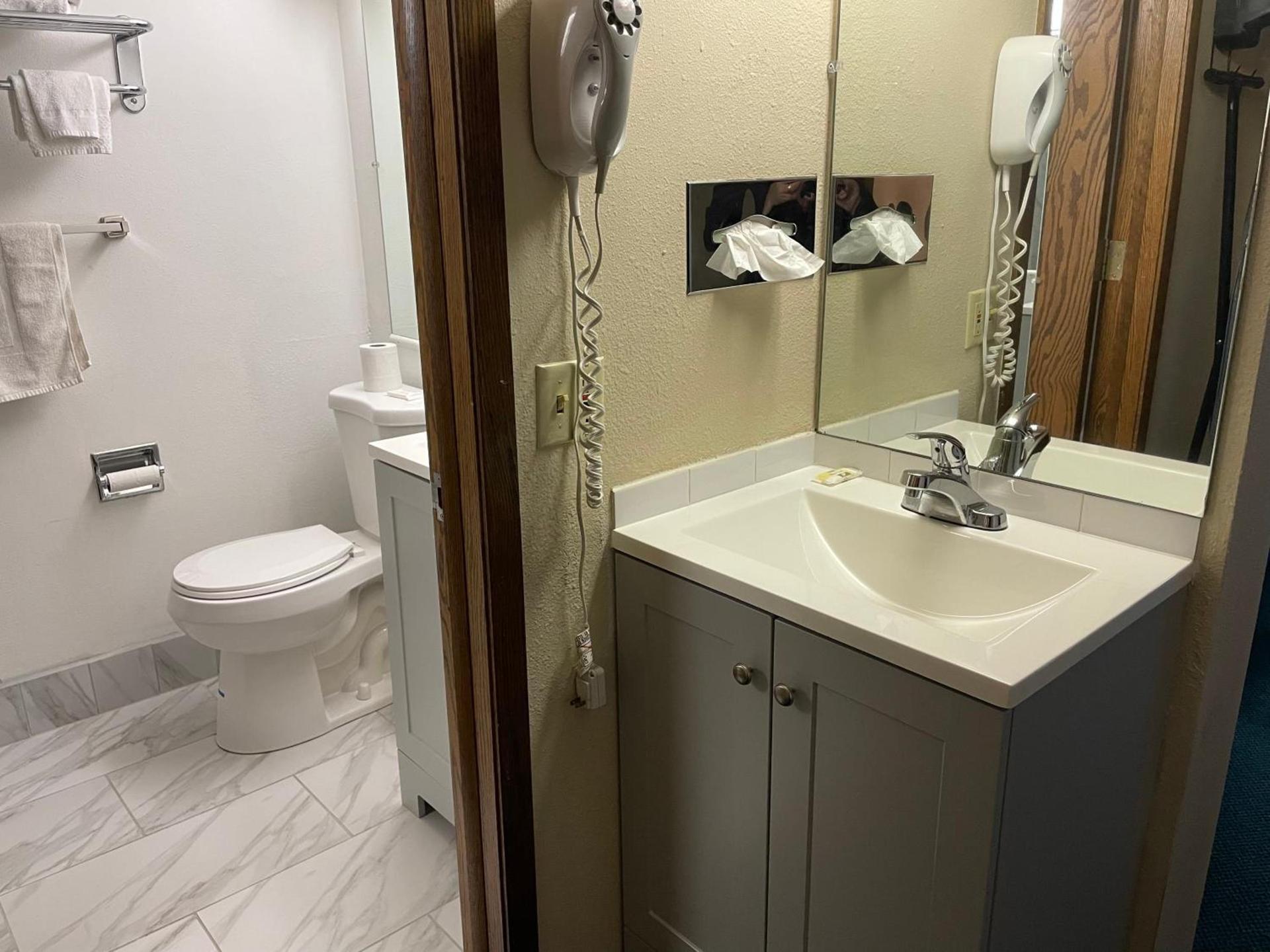 Heritage Inn Hotel photo 22