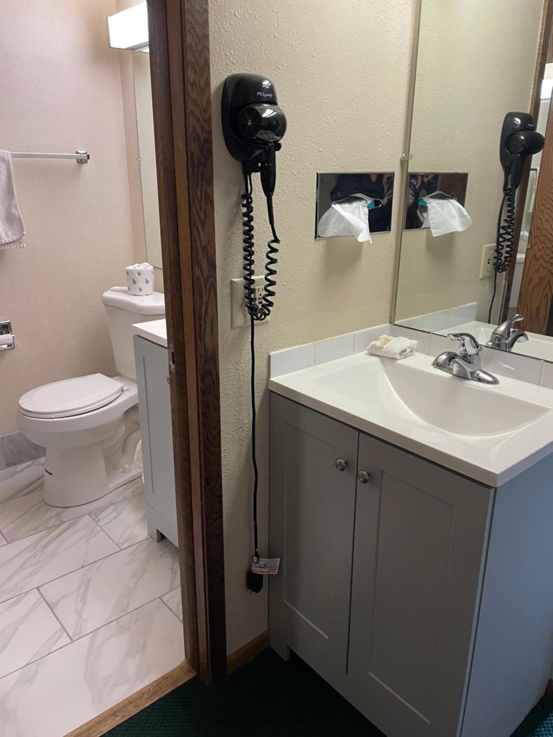 Heritage Inn Hotel photo 17