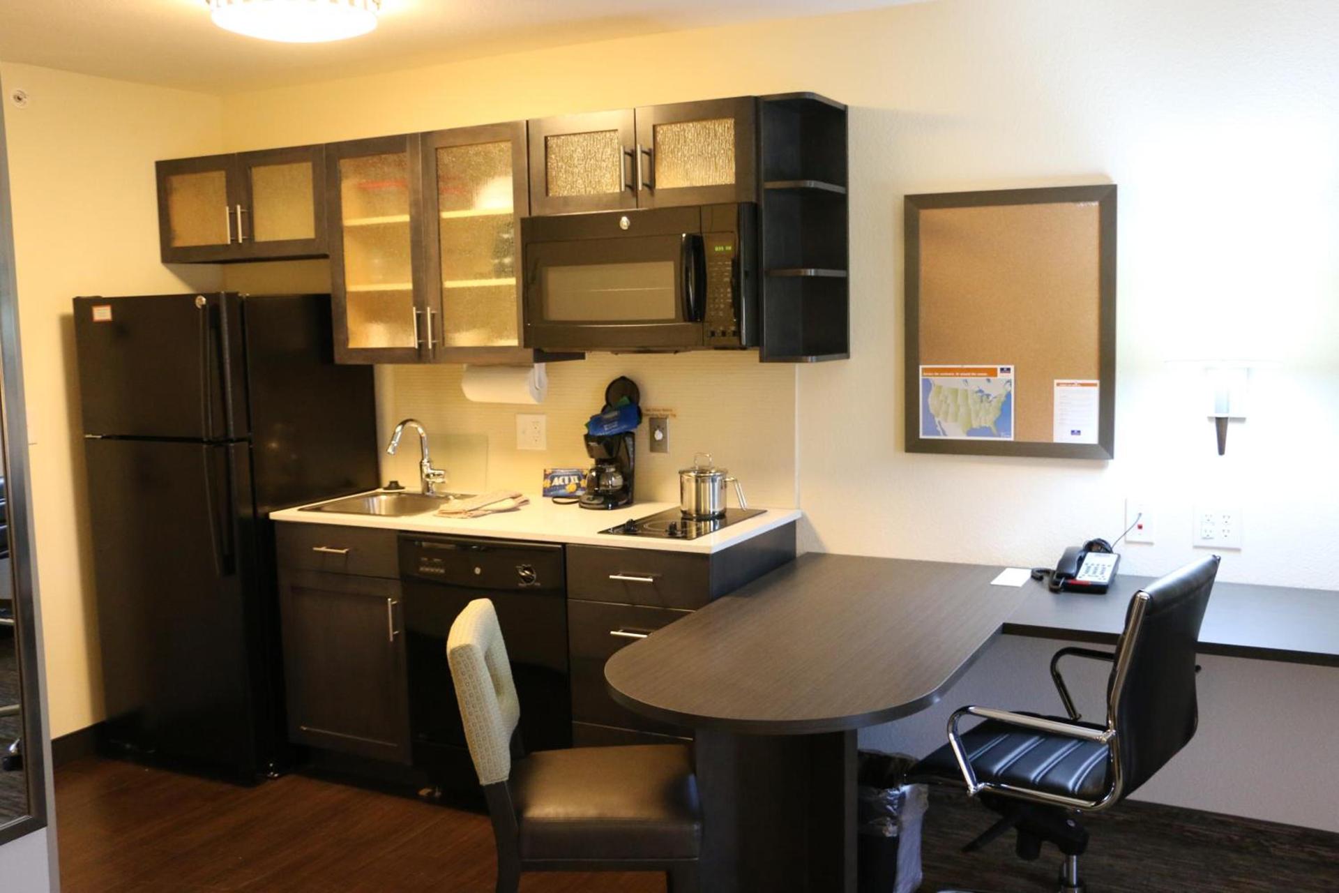 Candlewood Suites Bloomington by IHG photo 6