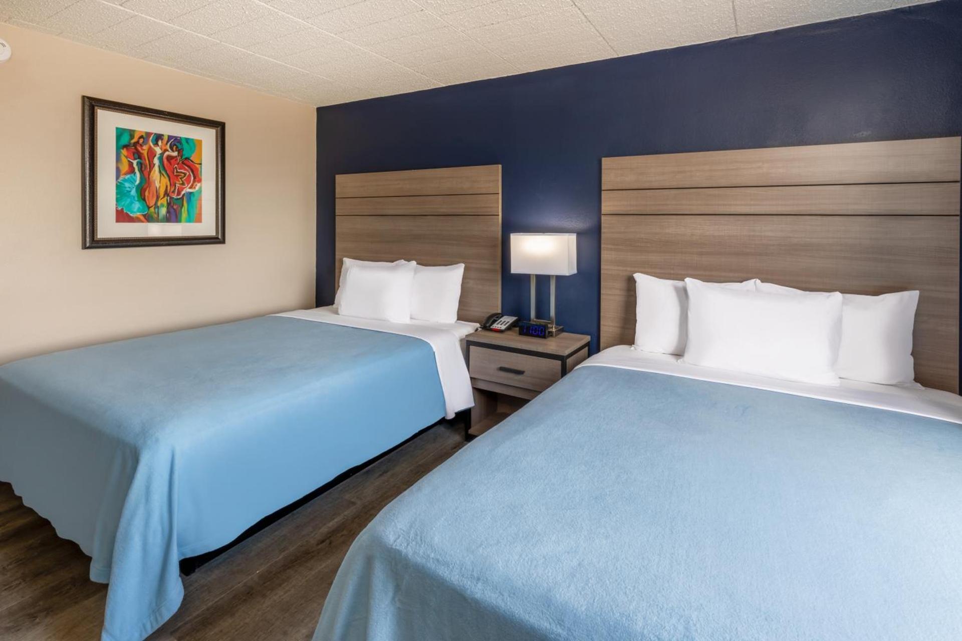 Baymont by Wyndham Laredo photo 39