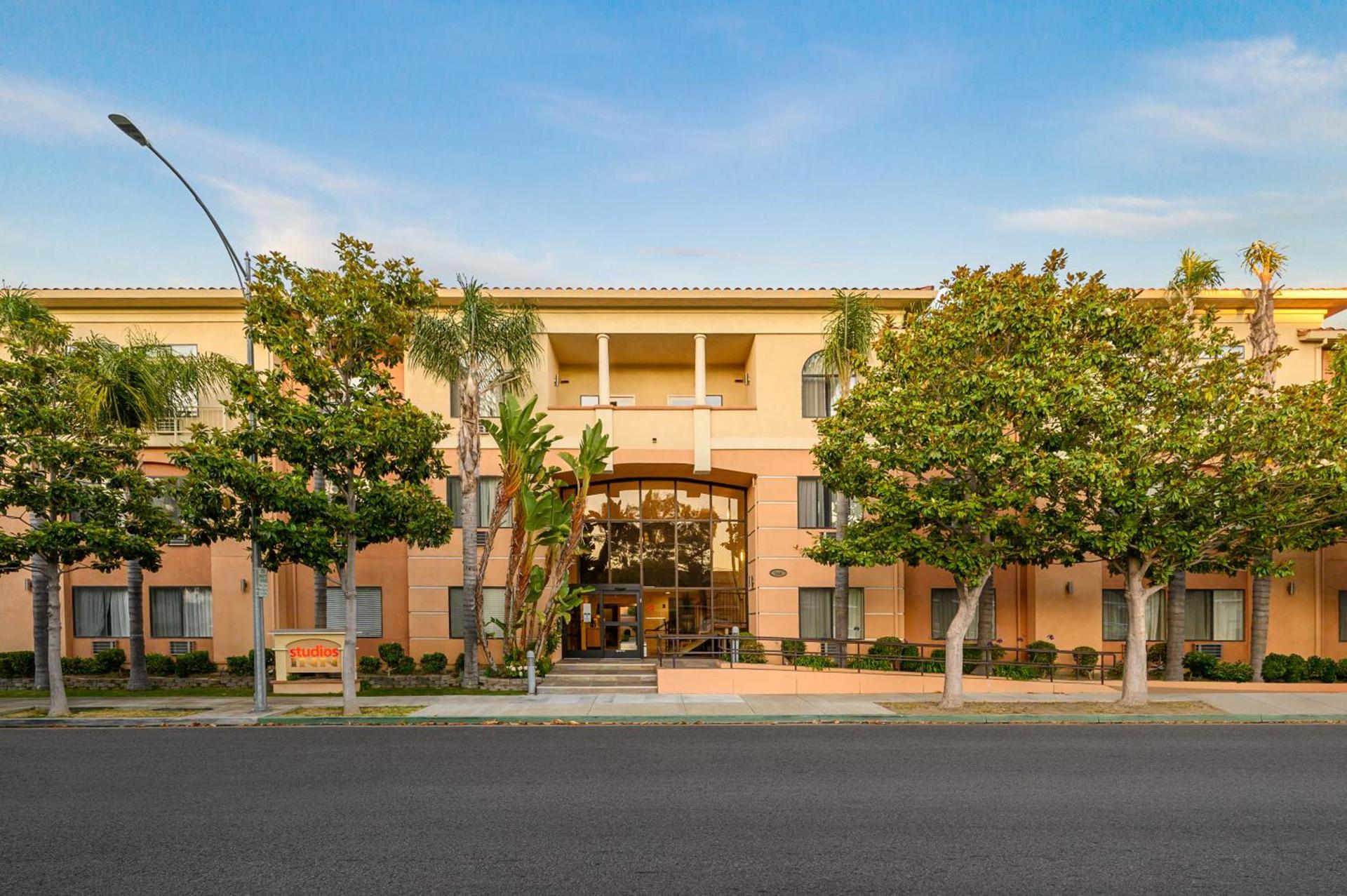 Studios Inn photo 1