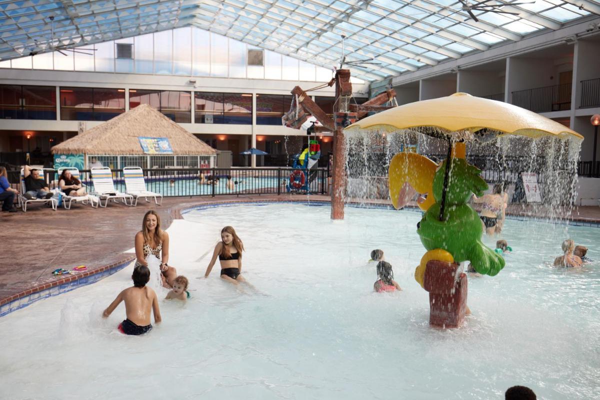 Adventureland Inn photo 1