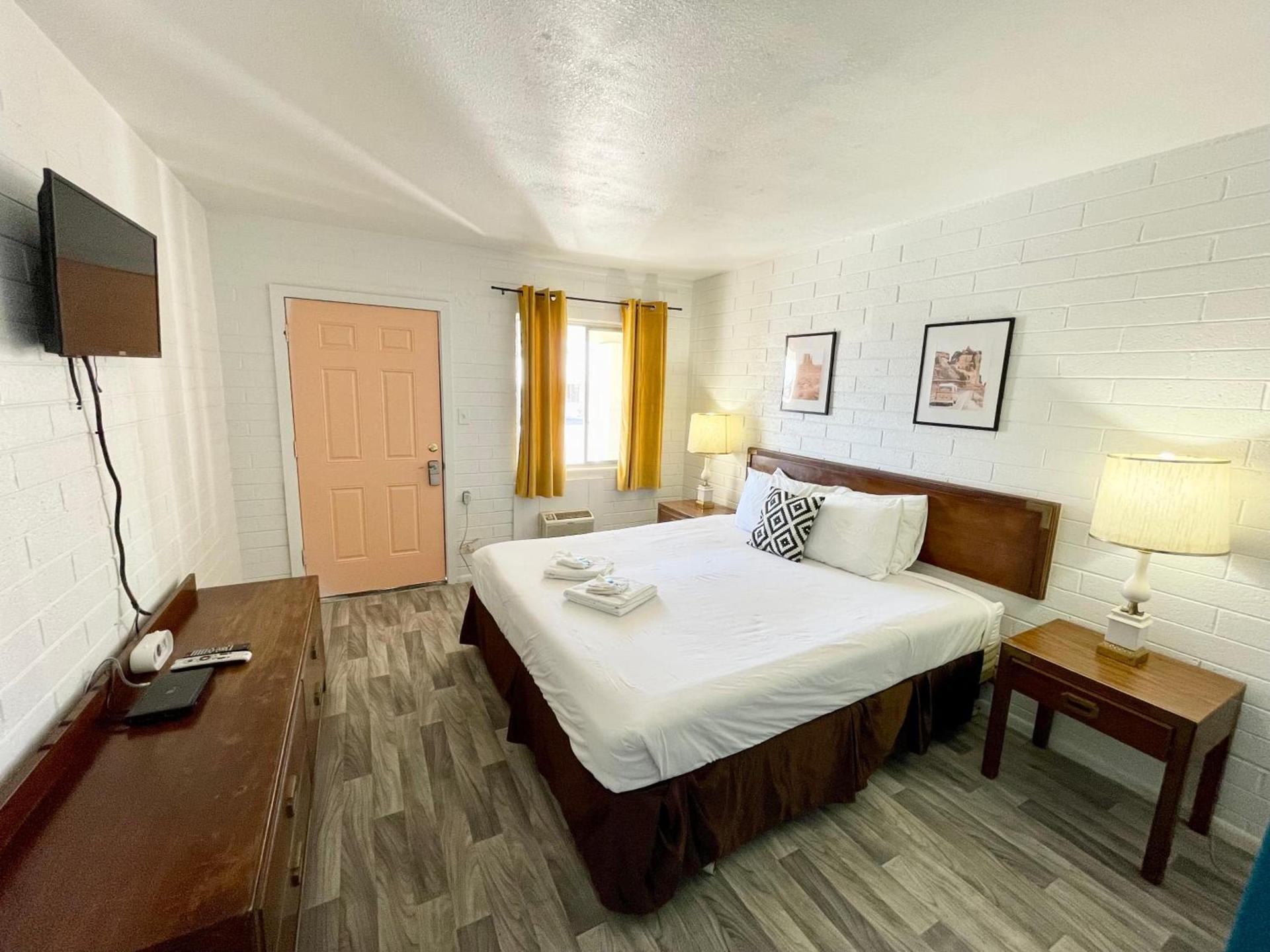 The Postcard Motel photo 35