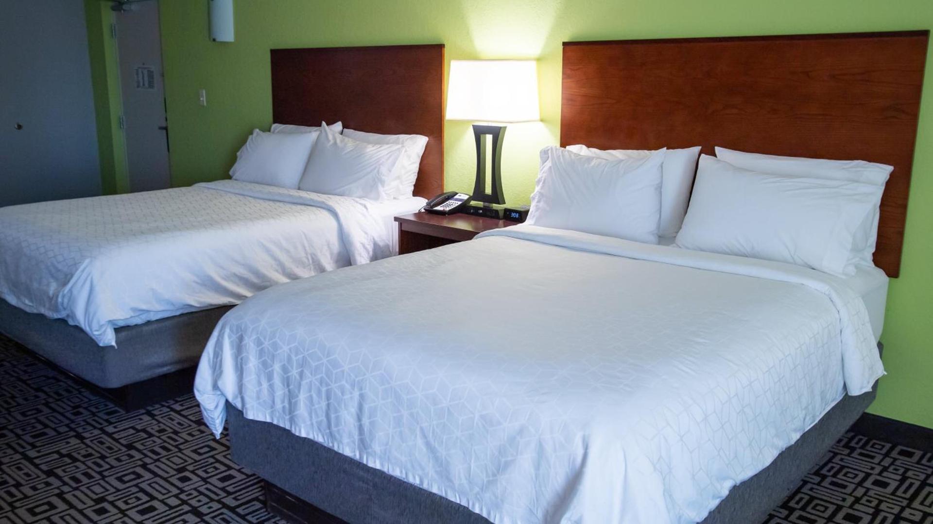 Holiday Inn Express Hickory - Hickory Mart by IHG photo 21