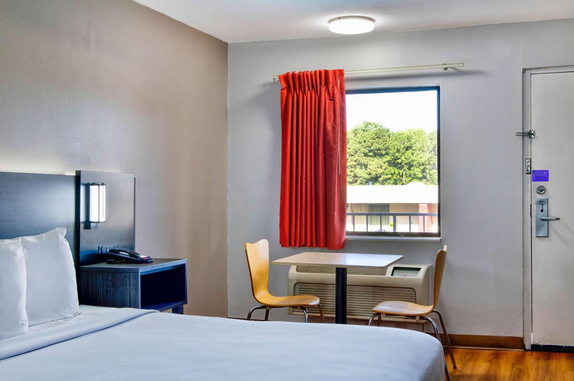 Motel 6-Gainesville, GA photo 9