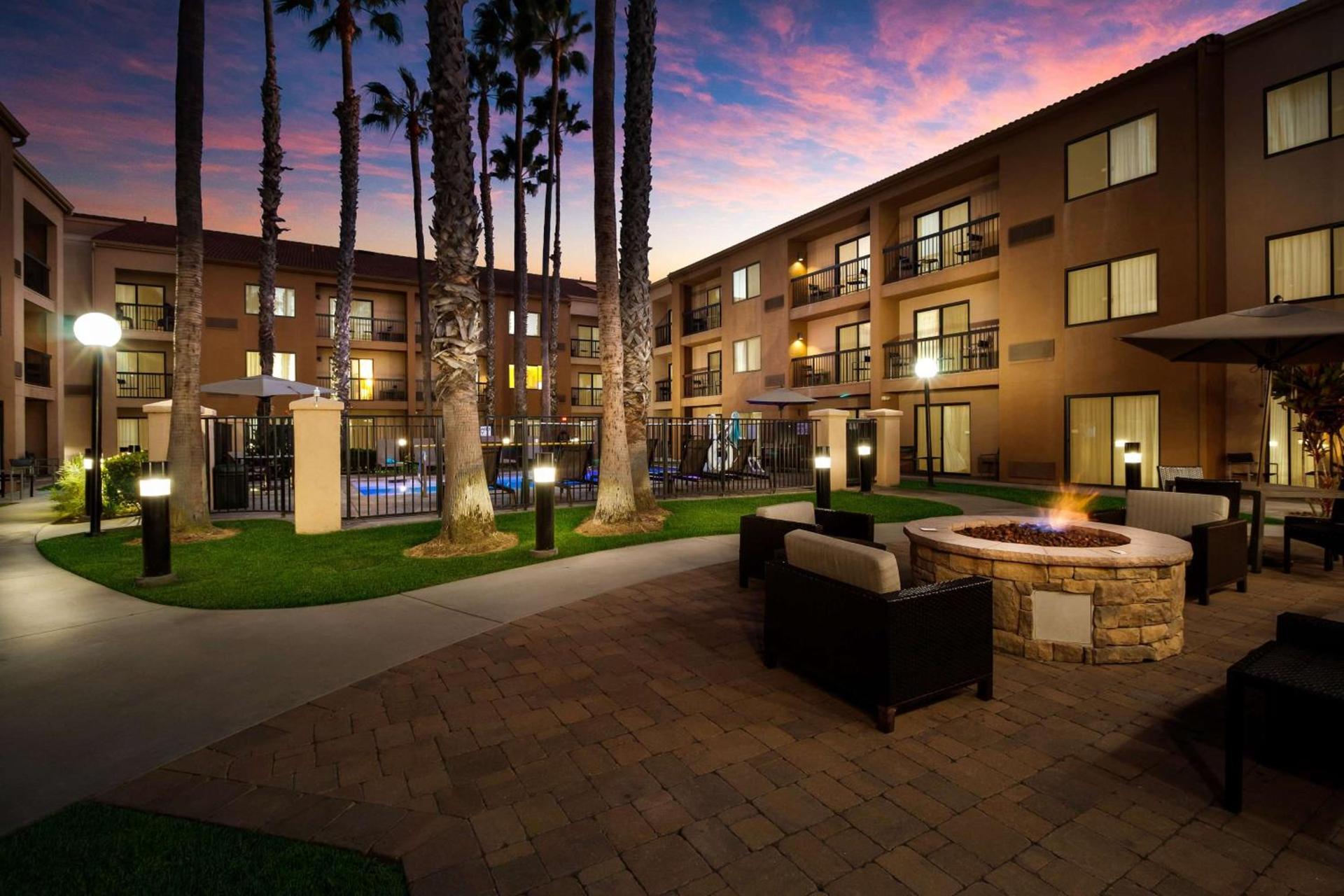 Sonesta Select Huntington Beach Fountain Valley photo 21