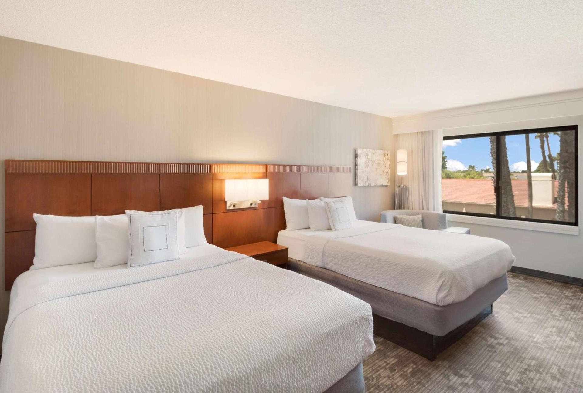 Sonesta Select Huntington Beach Fountain Valley photo 19