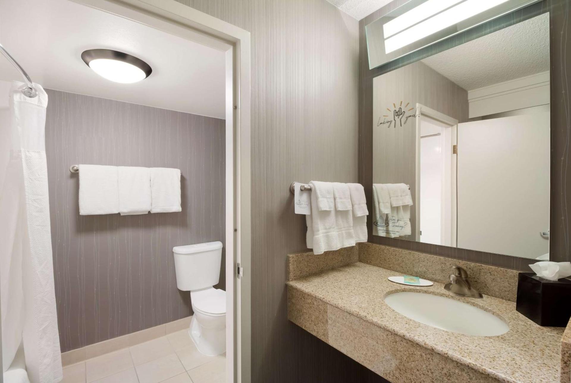 Sonesta Select Huntington Beach Fountain Valley photo 27