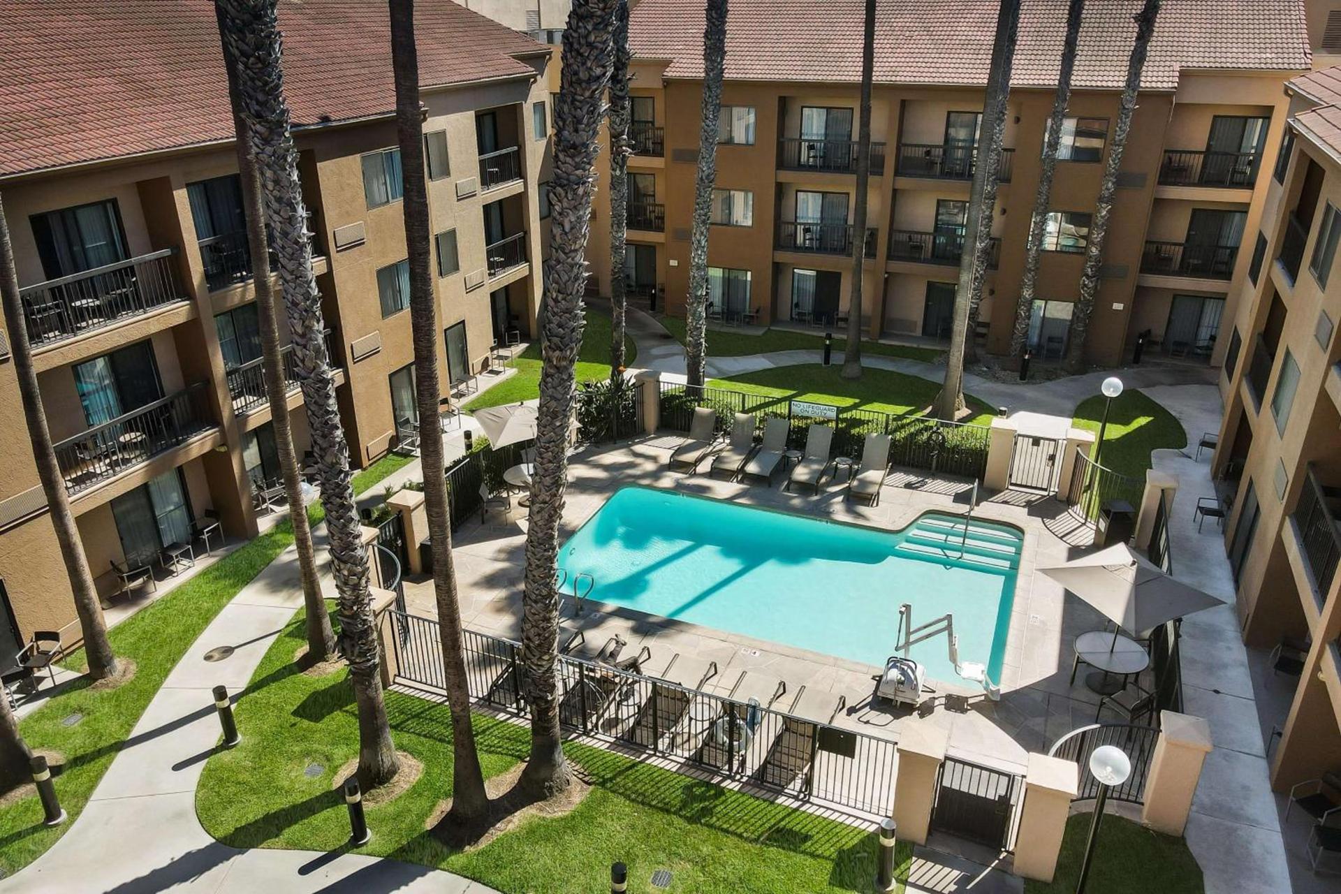 Sonesta Select Huntington Beach Fountain Valley photo 34