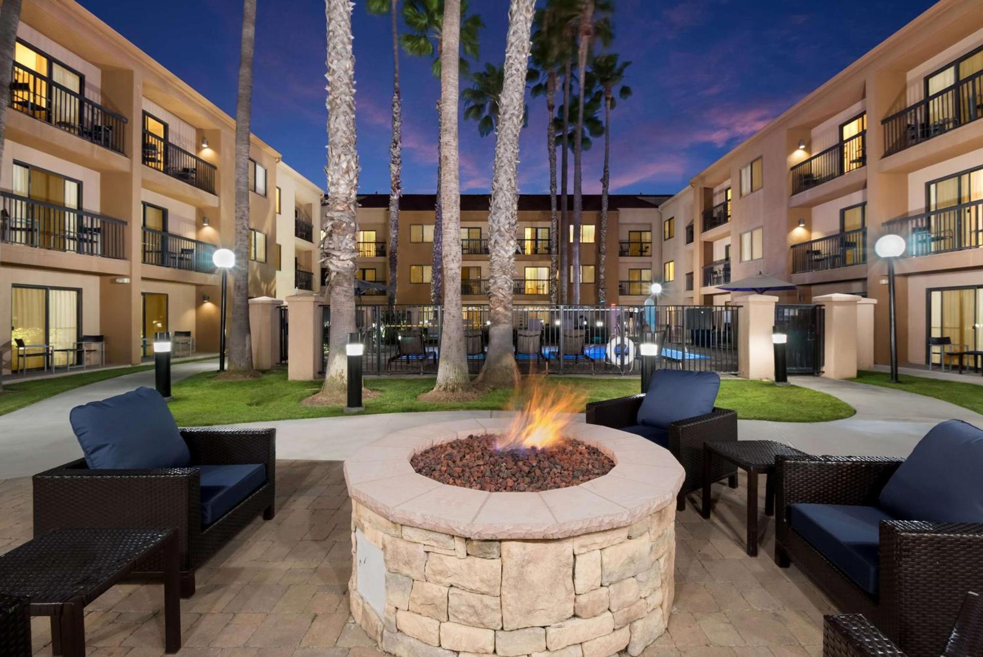 Sonesta Select Huntington Beach Fountain Valley photo 38