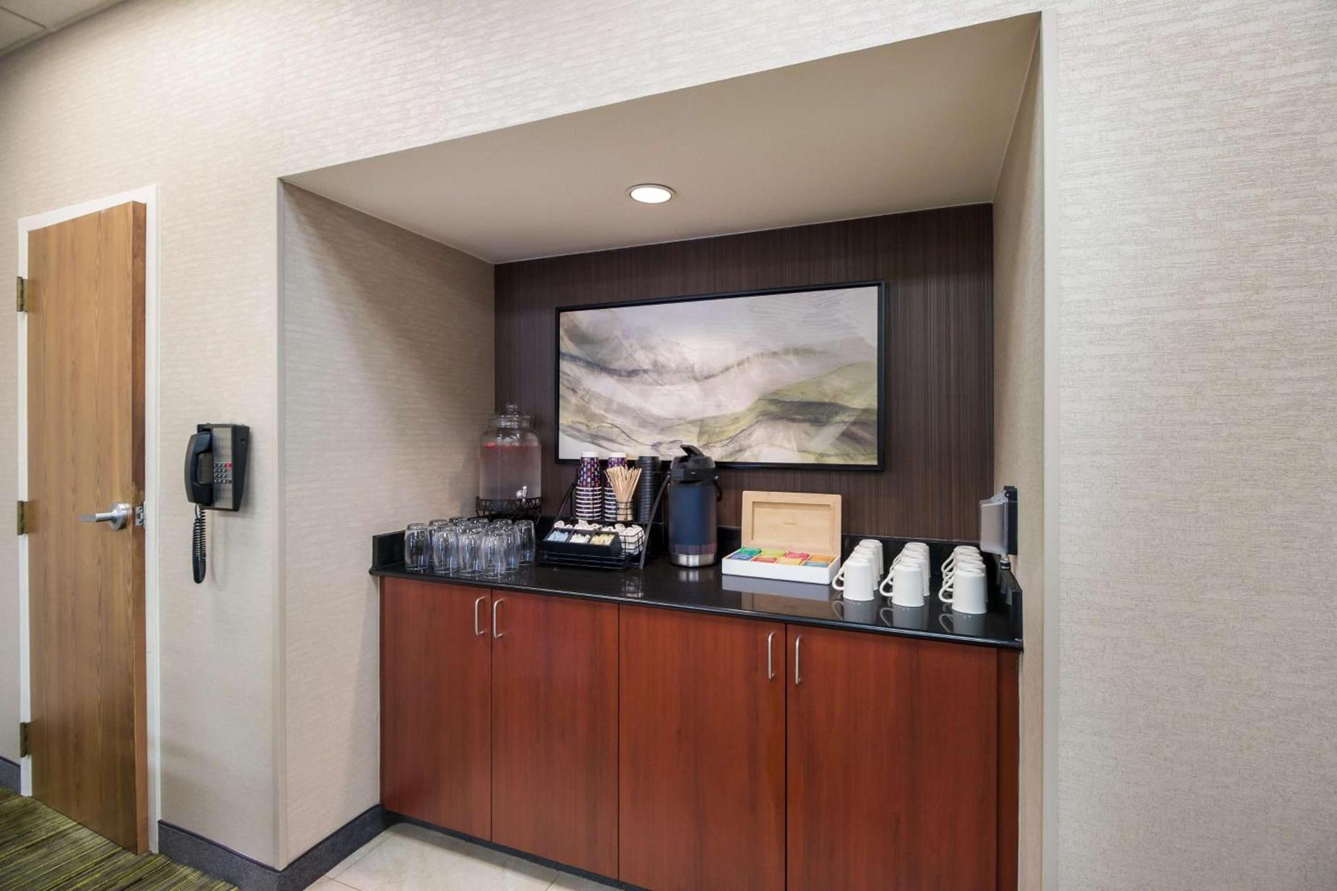 Sonesta Select Huntington Beach Fountain Valley photo 35