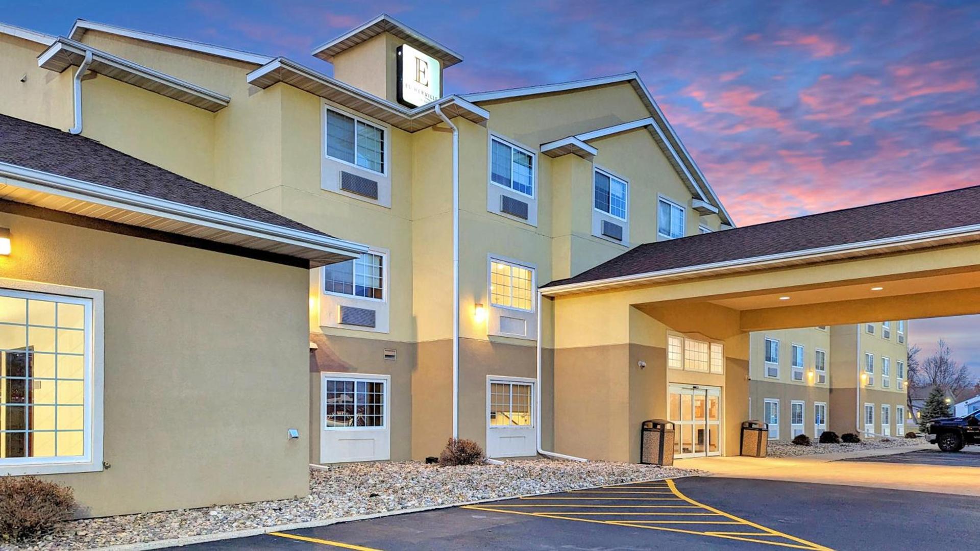 Estherville Hotel & Suites photo 39