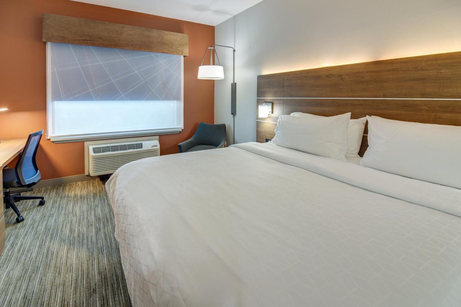 Holiday Inn Express Hotel & Suites Foley by IHG photo 42
