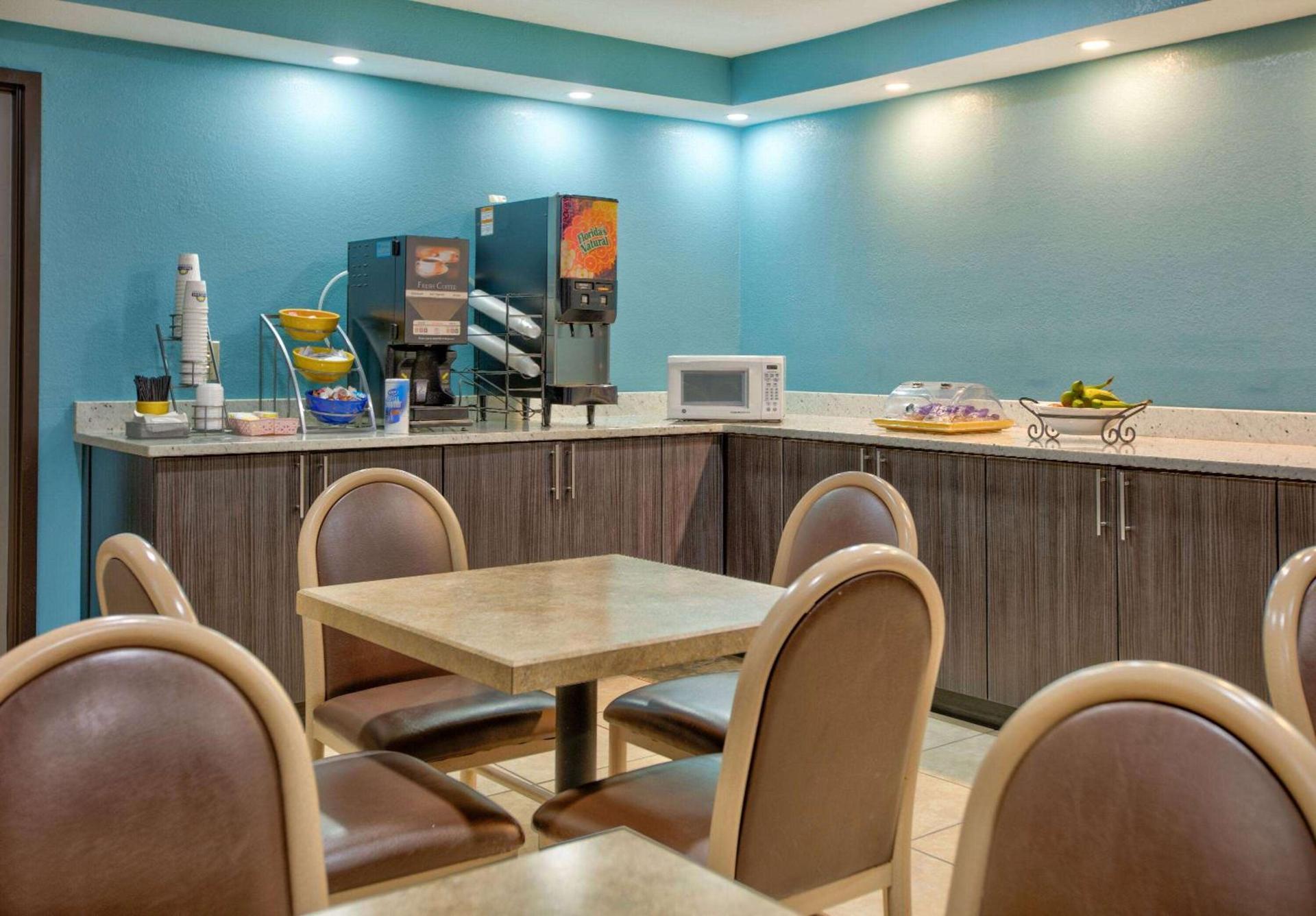 Days Inn by Wyndham Tunica Resorts photo 50