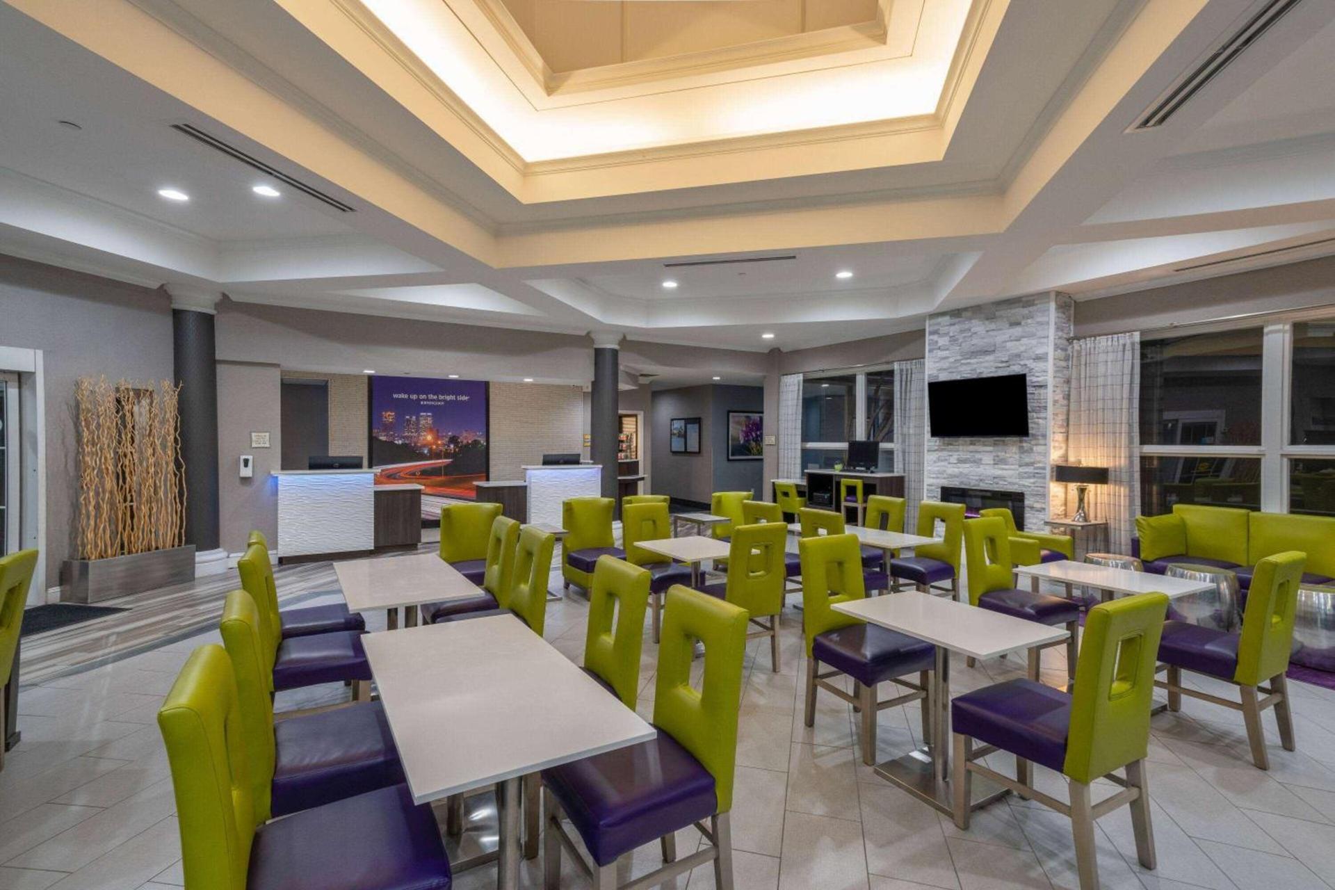 La Quinta by Wyndham Birmingham Hoover photo 5